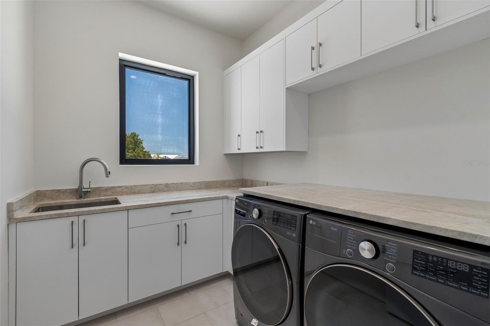 Single Family Residence at 206 S TREASURE DR, TAMPA, photo 56 of 74