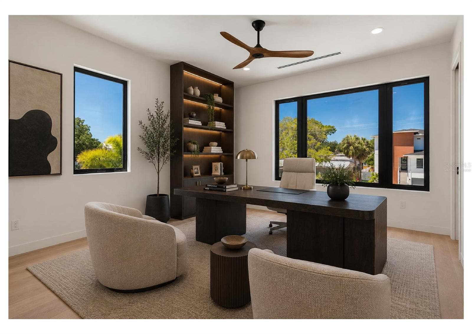 virtually staged - 206 S TREASURE DR, TAMPA