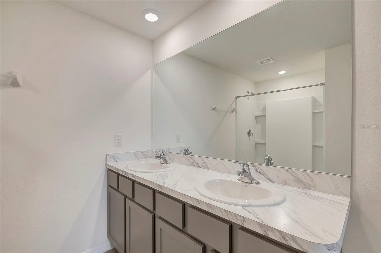 Single Family Residence at 810 ACE OUTLAW AVE, RUSKIN, photo 27 of 39