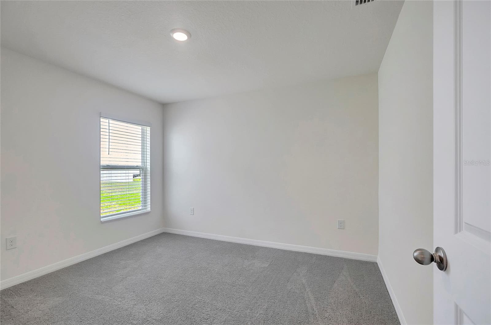 Single Family Residence at 810 ACE OUTLAW AVE, RUSKIN, photo 32 of 39