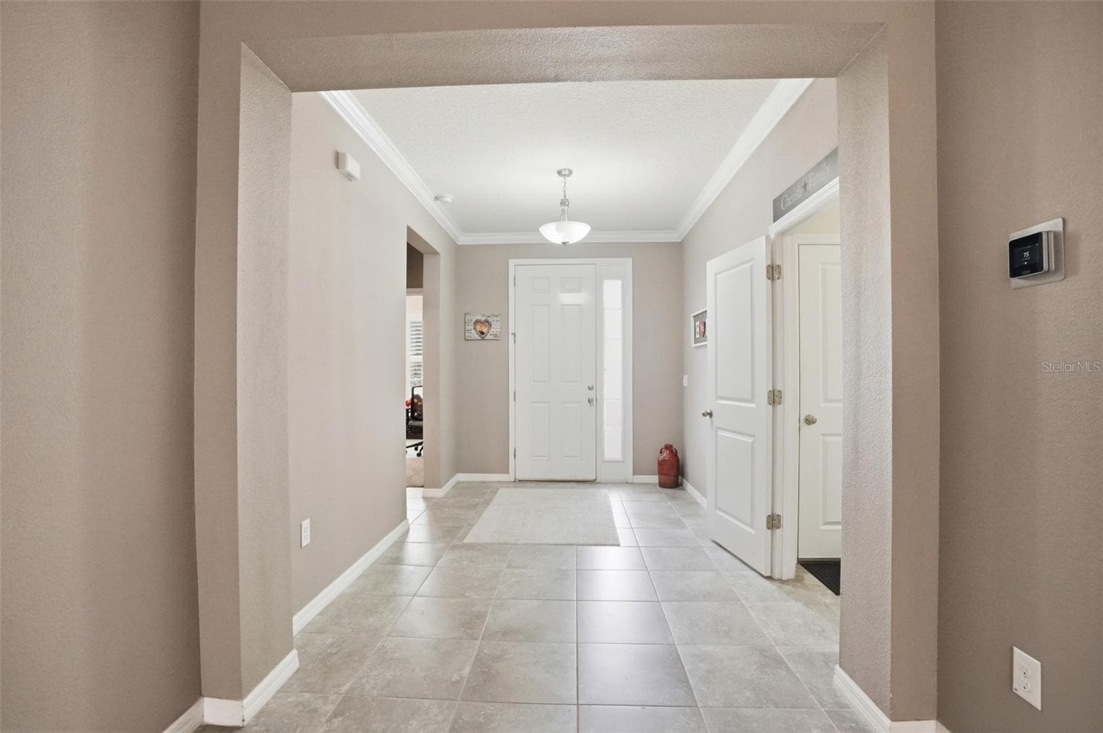 Single Family Residence at 13897 BLYTHEWOOD DR, SPRING HILL, photo 6 of 85
