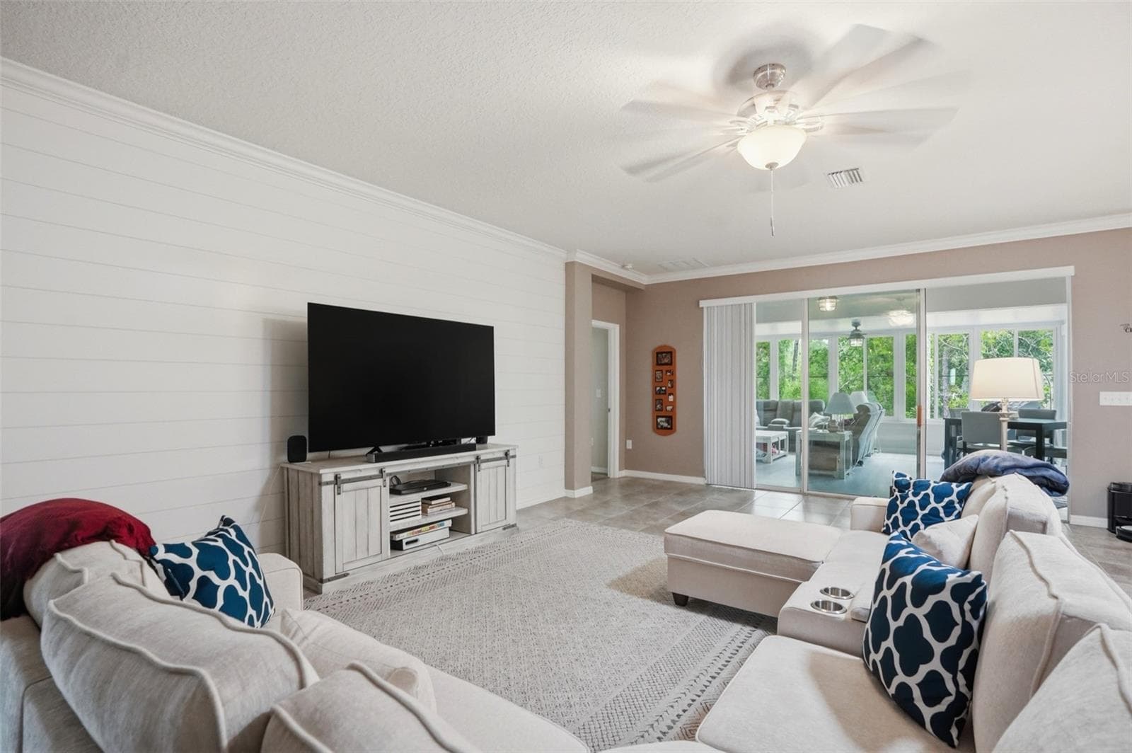 Single Family Residence at 13897 BLYTHEWOOD DR, SPRING HILL, photo 10 of 85