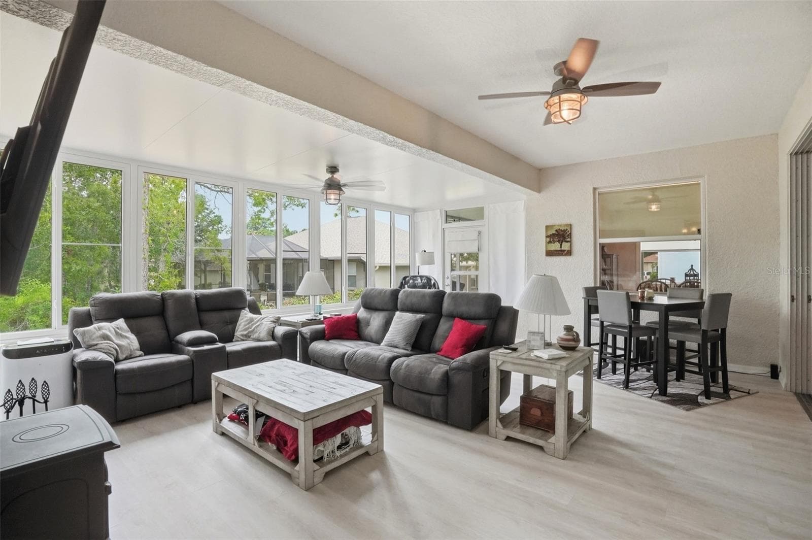 Single Family Residence at 13897 BLYTHEWOOD DR, SPRING HILL, photo 13 of 85