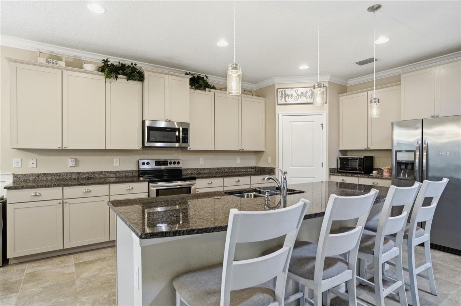 Single Family Residence at 13897 BLYTHEWOOD DR, SPRING HILL, photo 25 of 85