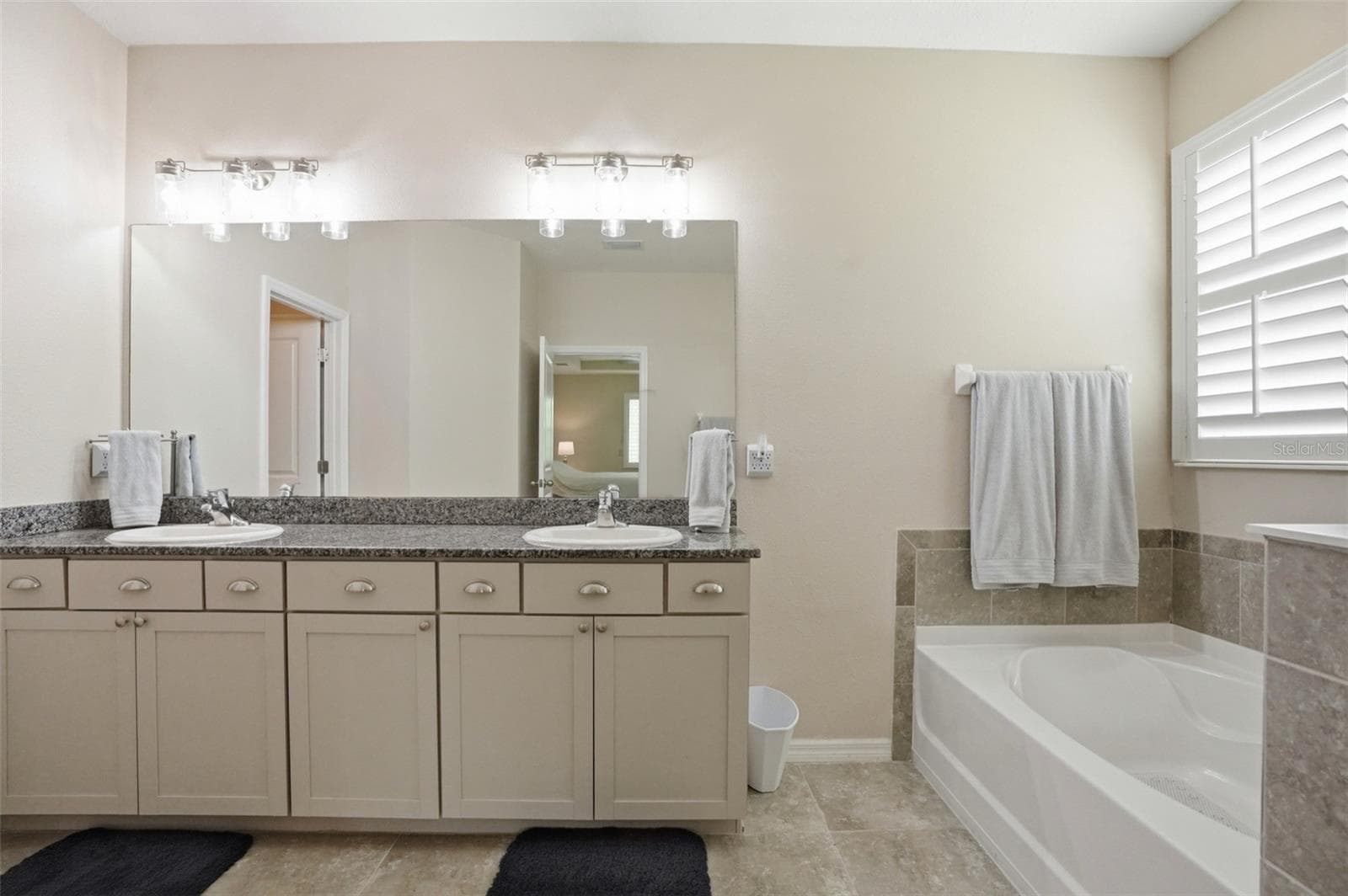 Single Family Residence at 13897 BLYTHEWOOD DR, SPRING HILL, photo 37 of 85