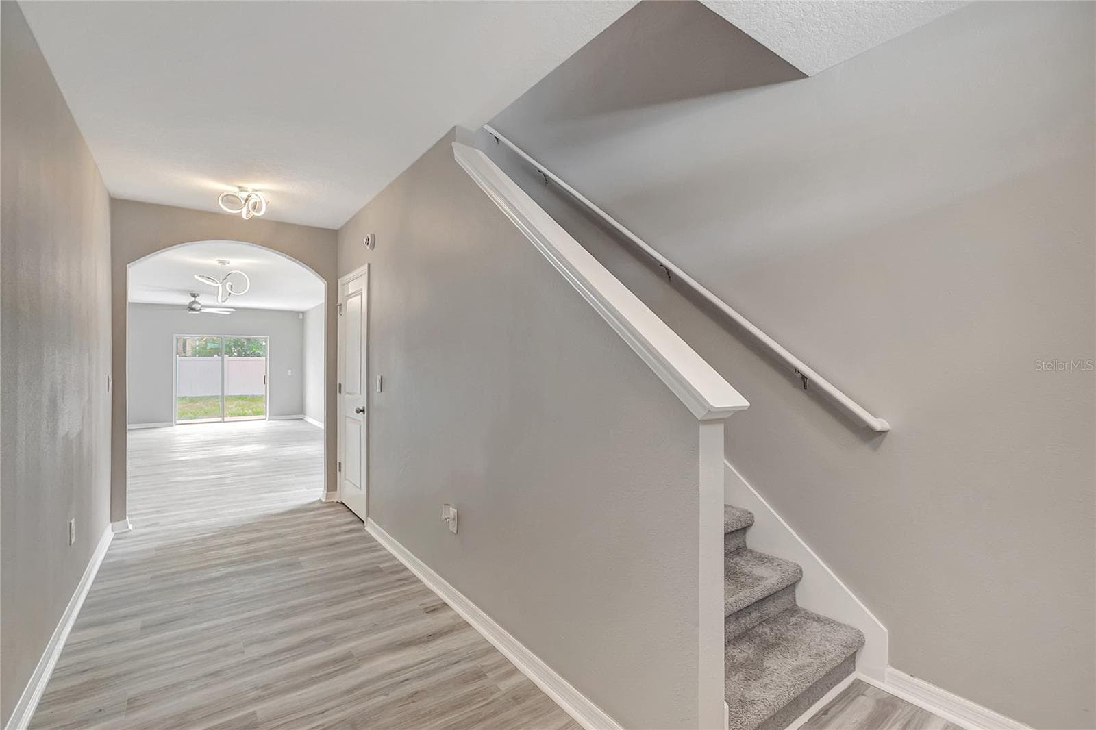 Single Family Residence at 17038 WAVE TRESSLE PL, WIMAUMA, photo 6 of 47
