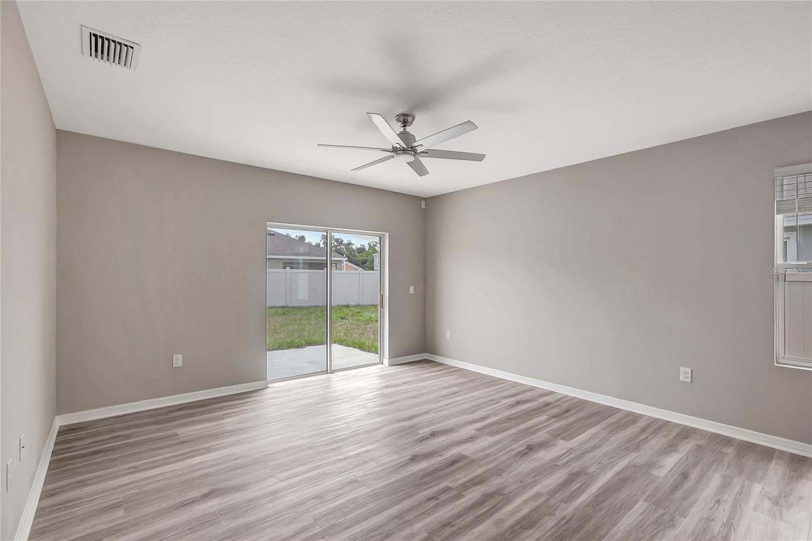 Single Family Residence at 17038 WAVE TRESSLE PL, WIMAUMA, photo 10 of 47