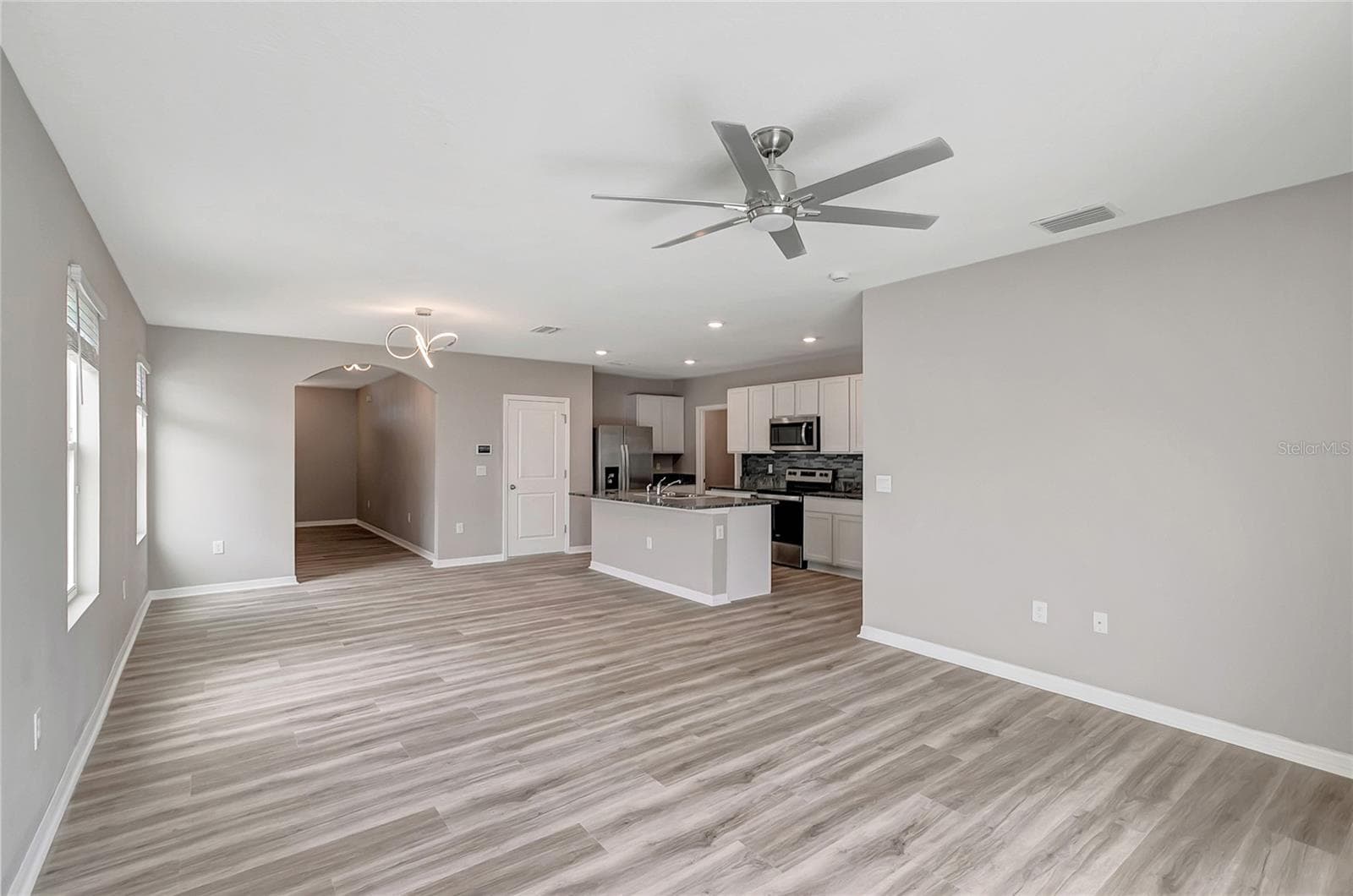 Single Family Residence at 17038 WAVE TRESSLE PL, WIMAUMA, photo 12 of 47