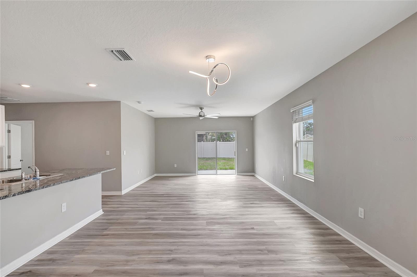Single Family Residence at 17038 WAVE TRESSLE PL, WIMAUMA, photo 13 of 47