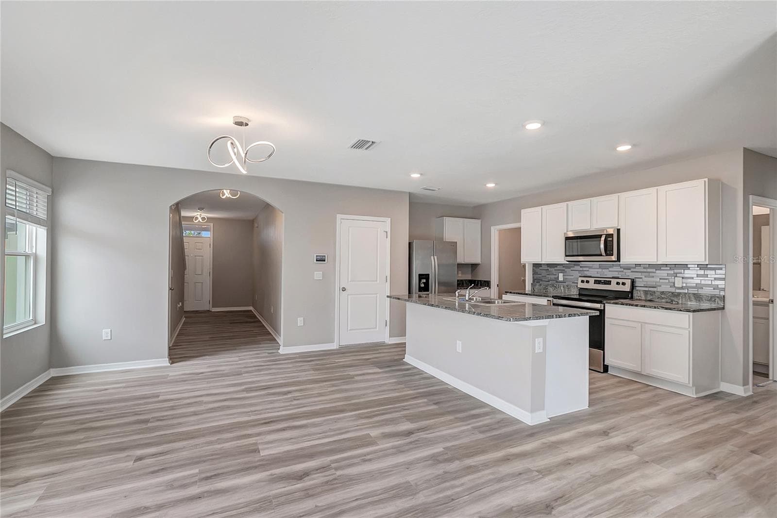 Single Family Residence at 17038 WAVE TRESSLE PL, WIMAUMA, photo 14 of 47