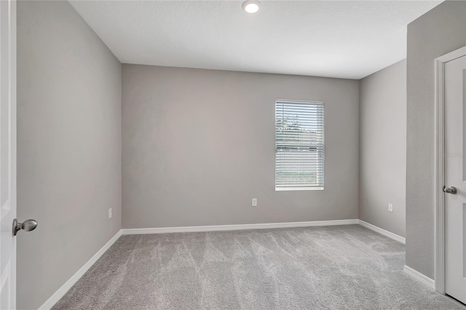 Single Family Residence at 17038 WAVE TRESSLE PL, WIMAUMA, photo 21 of 47