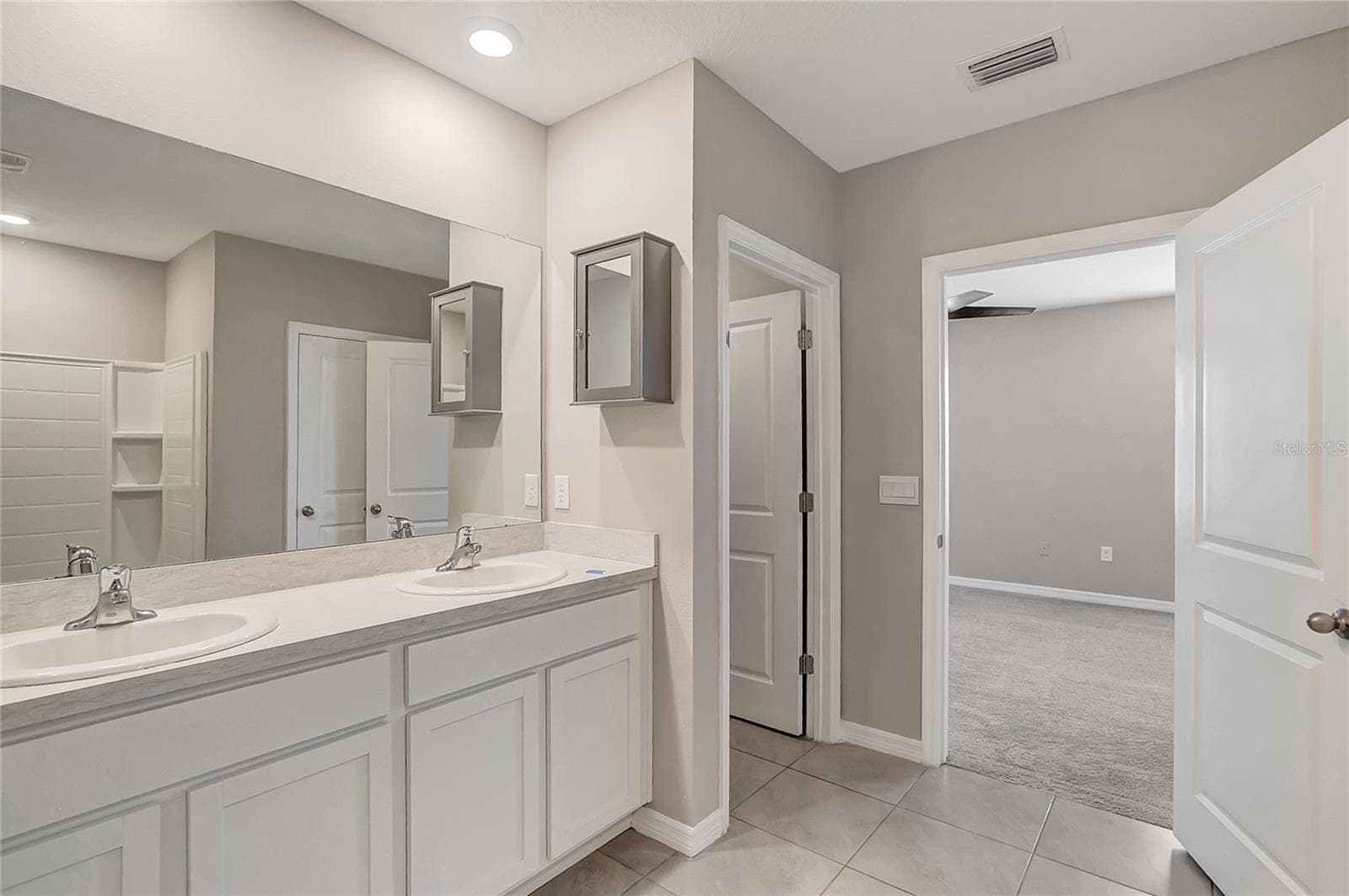 Single Family Residence at 17038 WAVE TRESSLE PL, WIMAUMA, photo 34 of 47