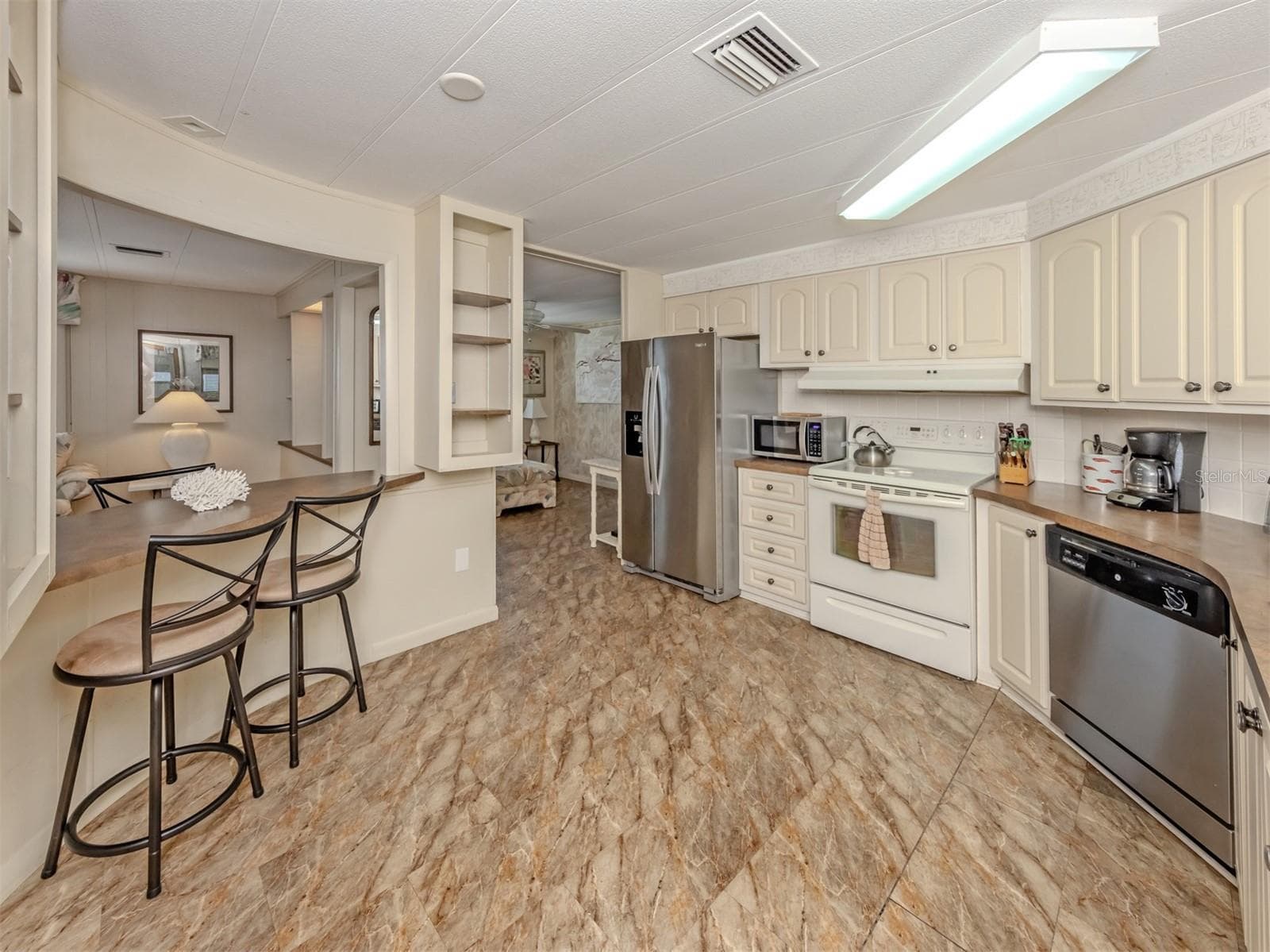 Breakfast bar, kitchen - 132 MARTINIQUE RD, NORTH PORT