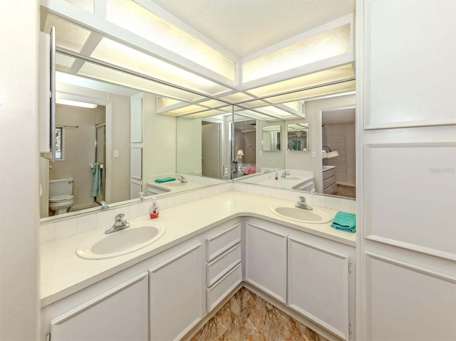 Primary bathroom - 132 MARTINIQUE RD, NORTH PORT