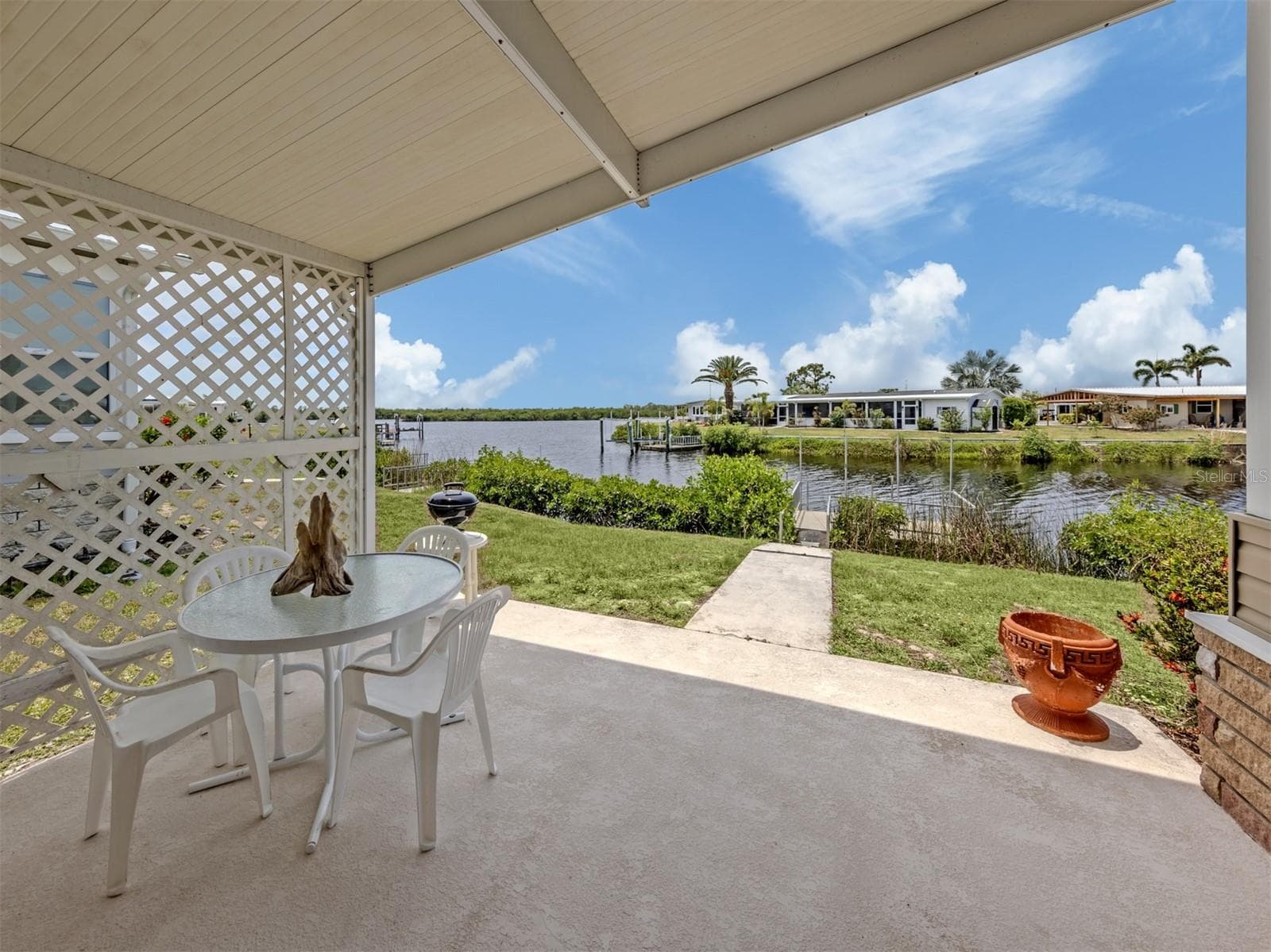 Covered patio - 132 MARTINIQUE RD, NORTH PORT