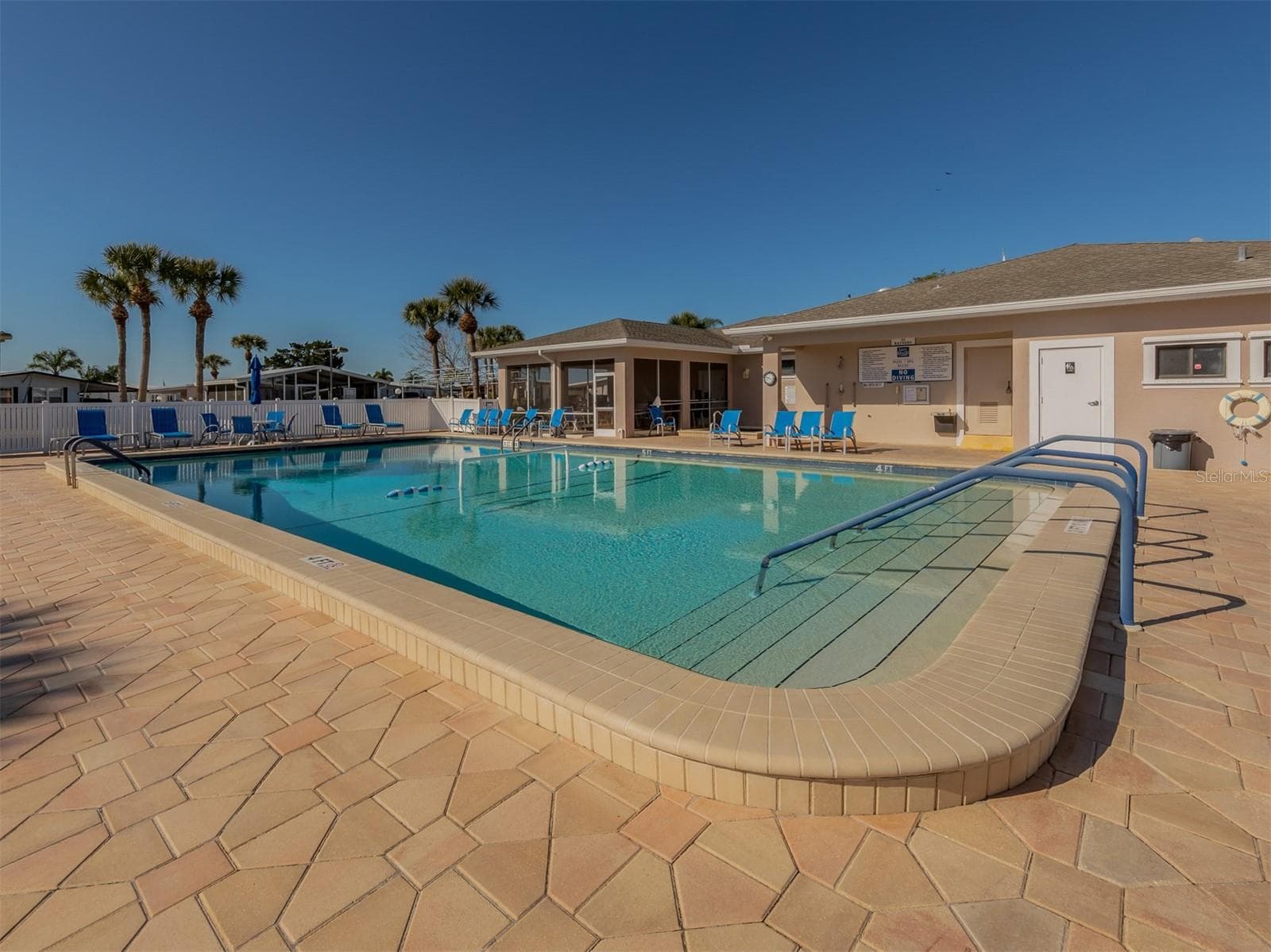Community pool - 132 MARTINIQUE RD, NORTH PORT