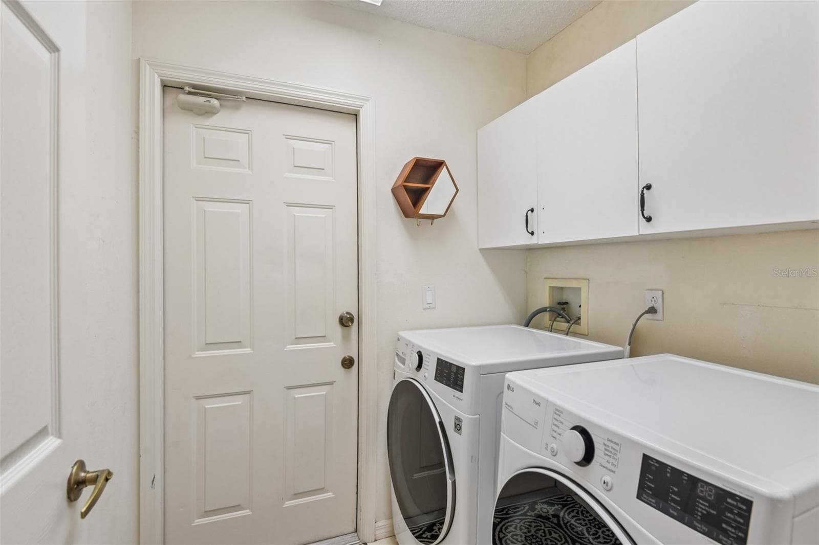 Dedicated laundry room - 1129 DALESIDE LN, NEW PORT RICHEY