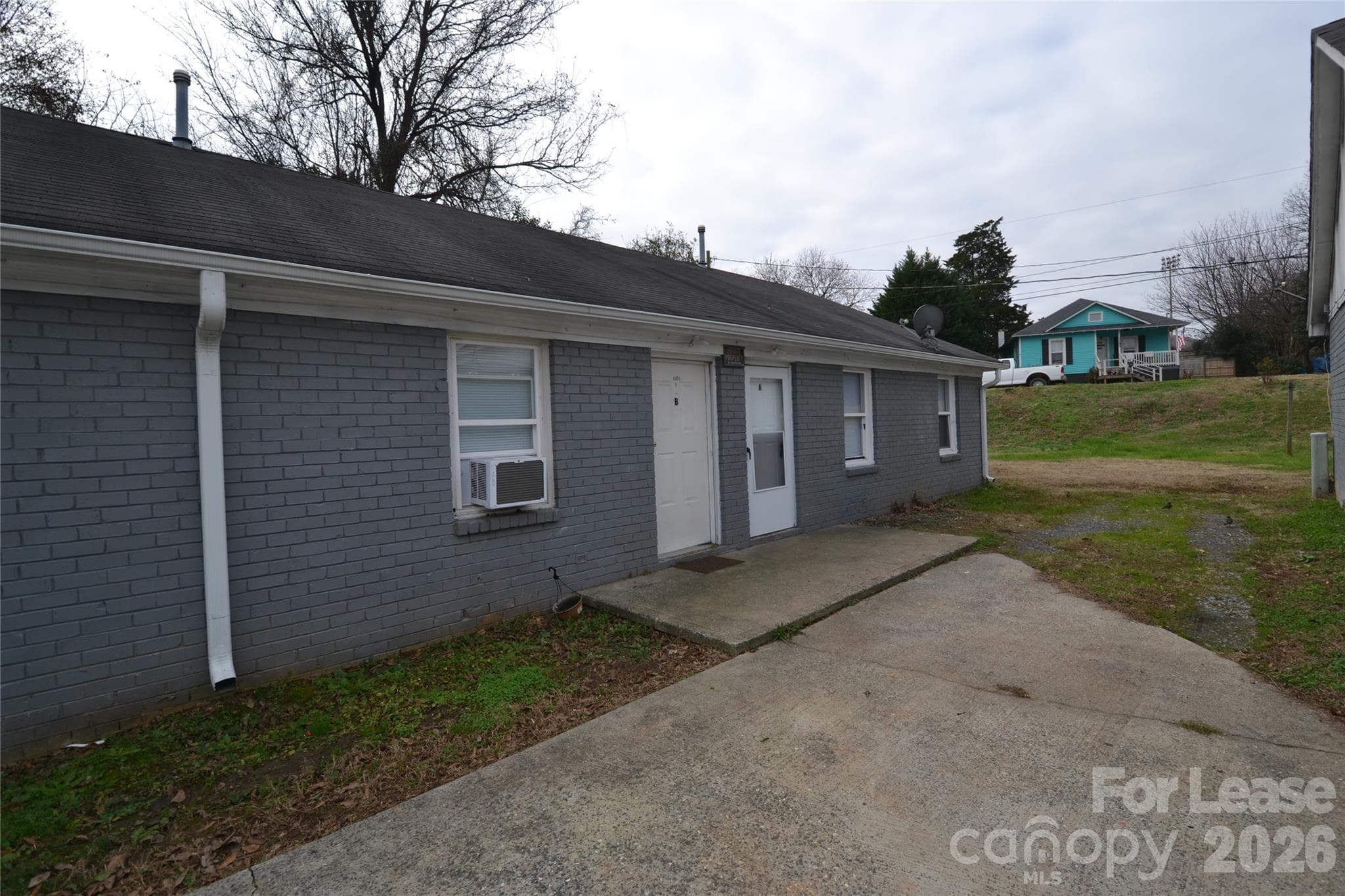 Apartment at 1009 Plymouth Street, Gastonia, photo 2 of 15