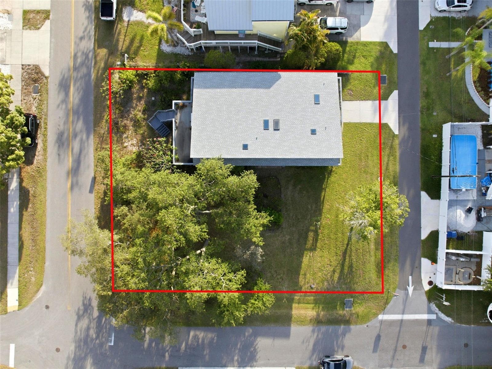 The second (corner) lot is being sold separately. - 110 GEORGIA AVE. AVE, CRYSTAL BEACH