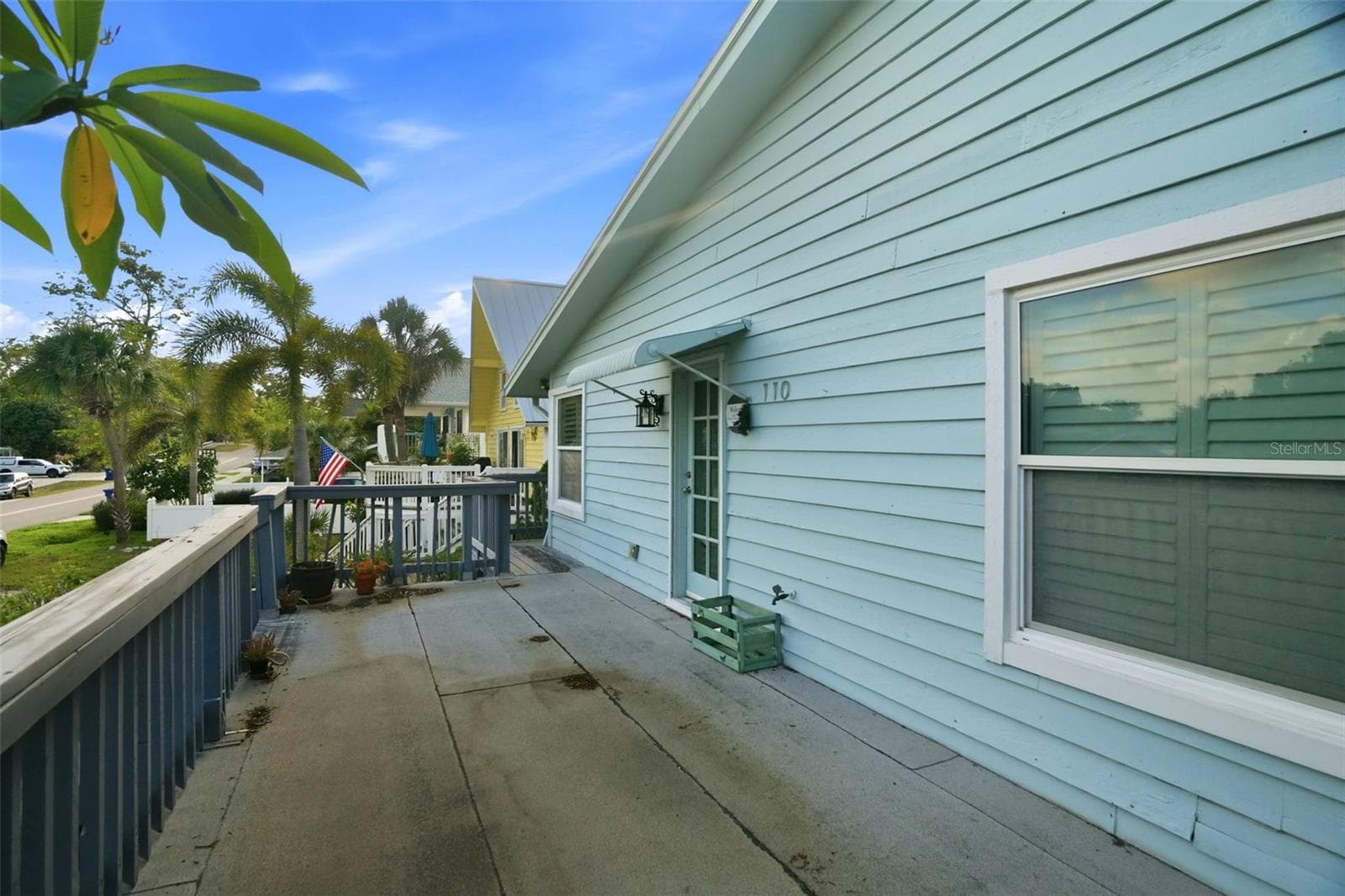 Decks all around. - 110 GEORGIA AVE. AVE, CRYSTAL BEACH