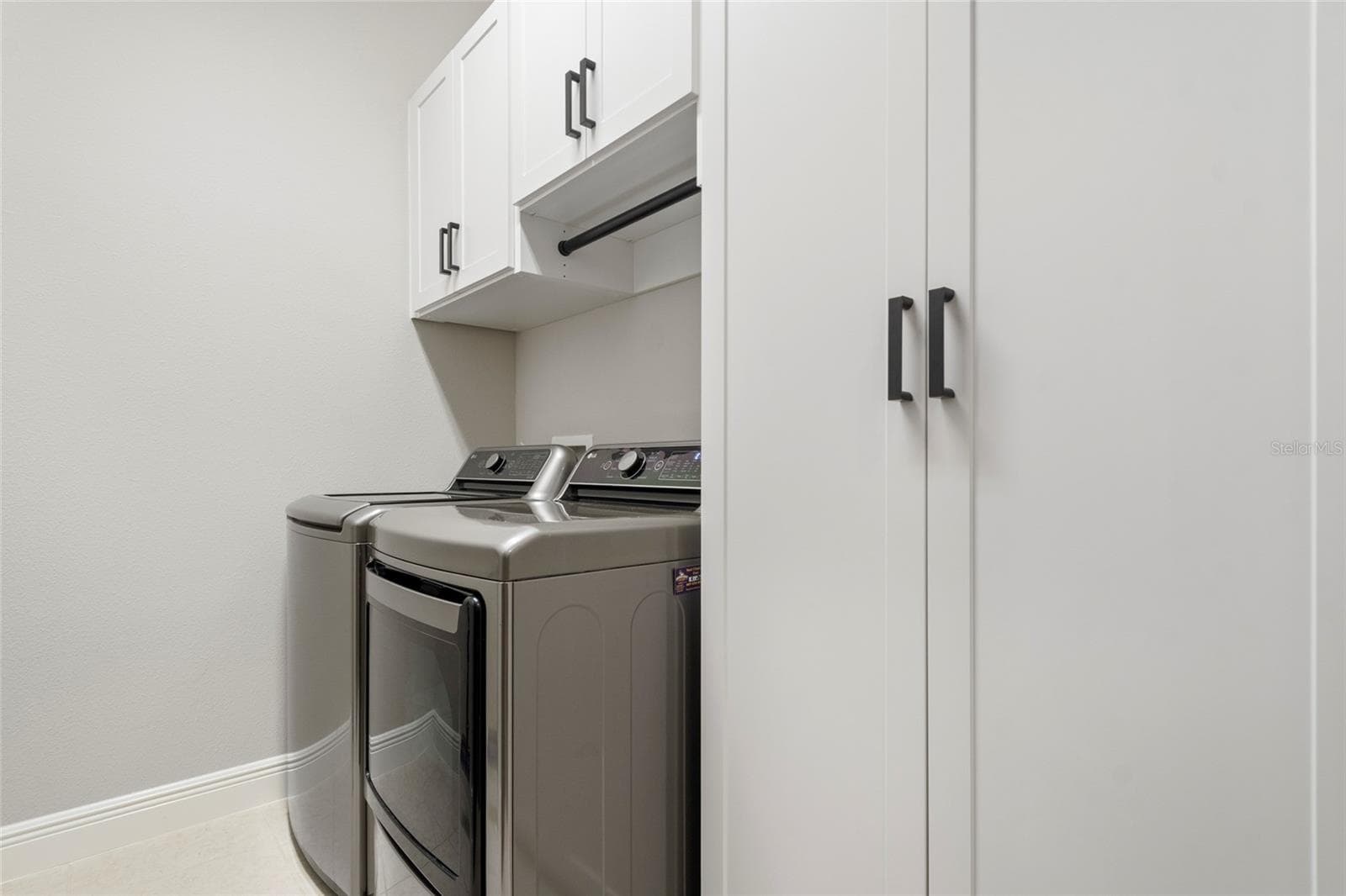 Custom Cabinet in Laundry - 9230 YONATH ST, ORLANDO