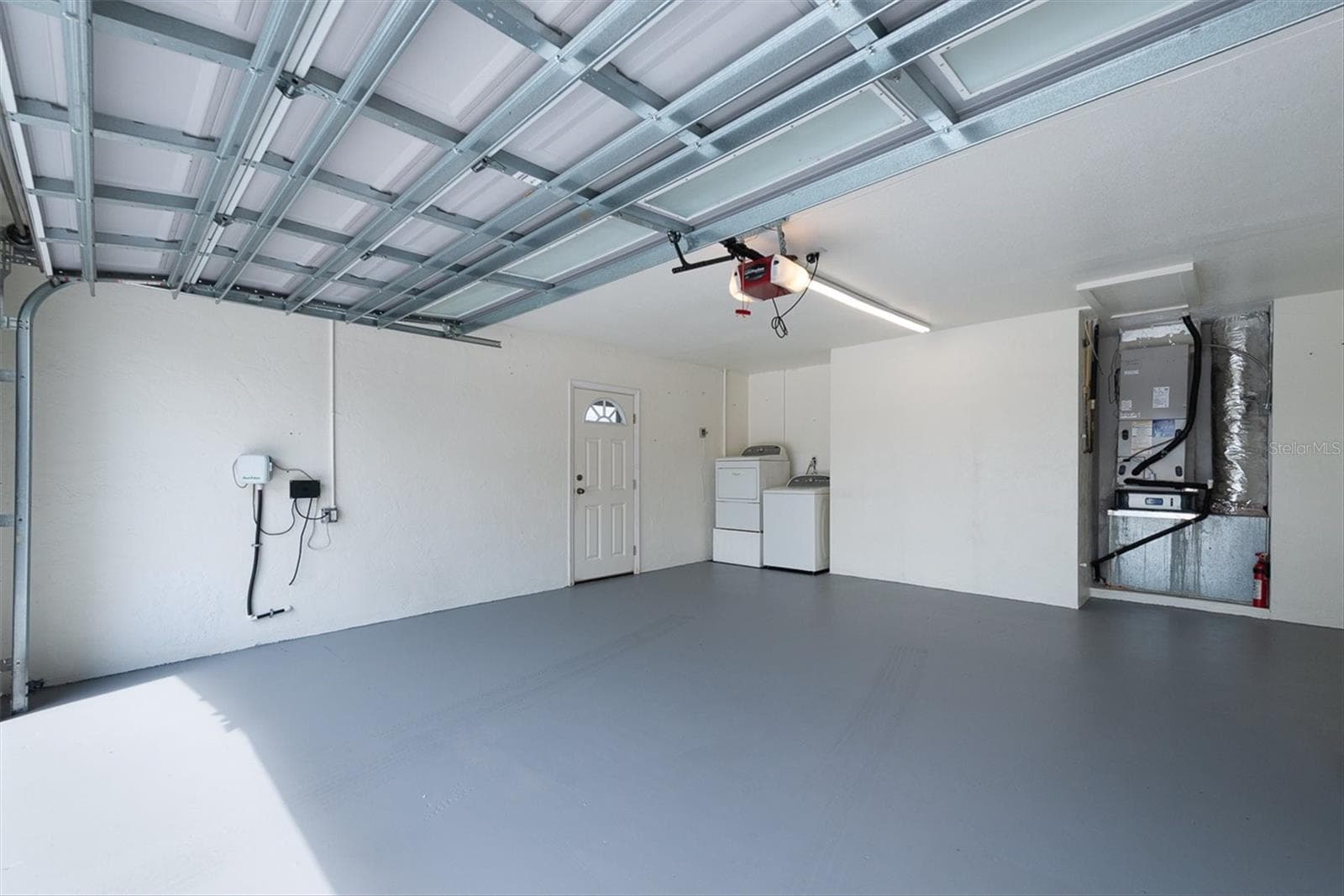 Convenient side-yard access for bikes, beach gear, or golf cart parking - 6212 20TH ST S, ST PETERSBURG