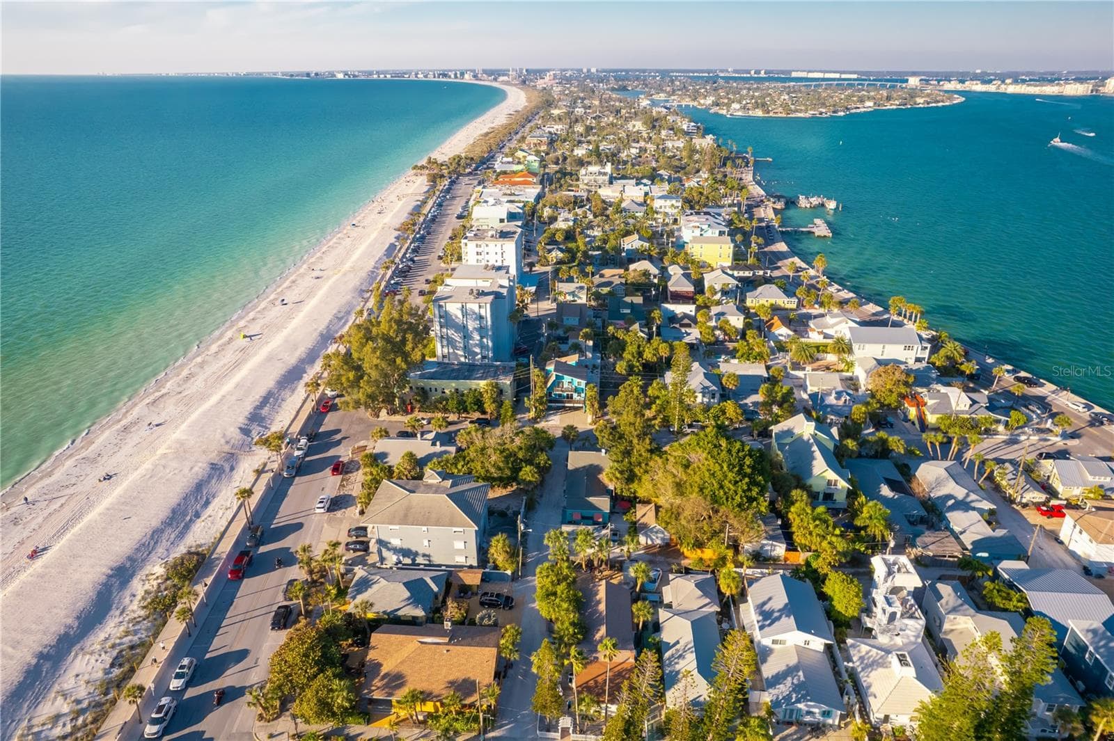 5 miles to St Pete Beach - 6212 20TH ST S, ST PETERSBURG