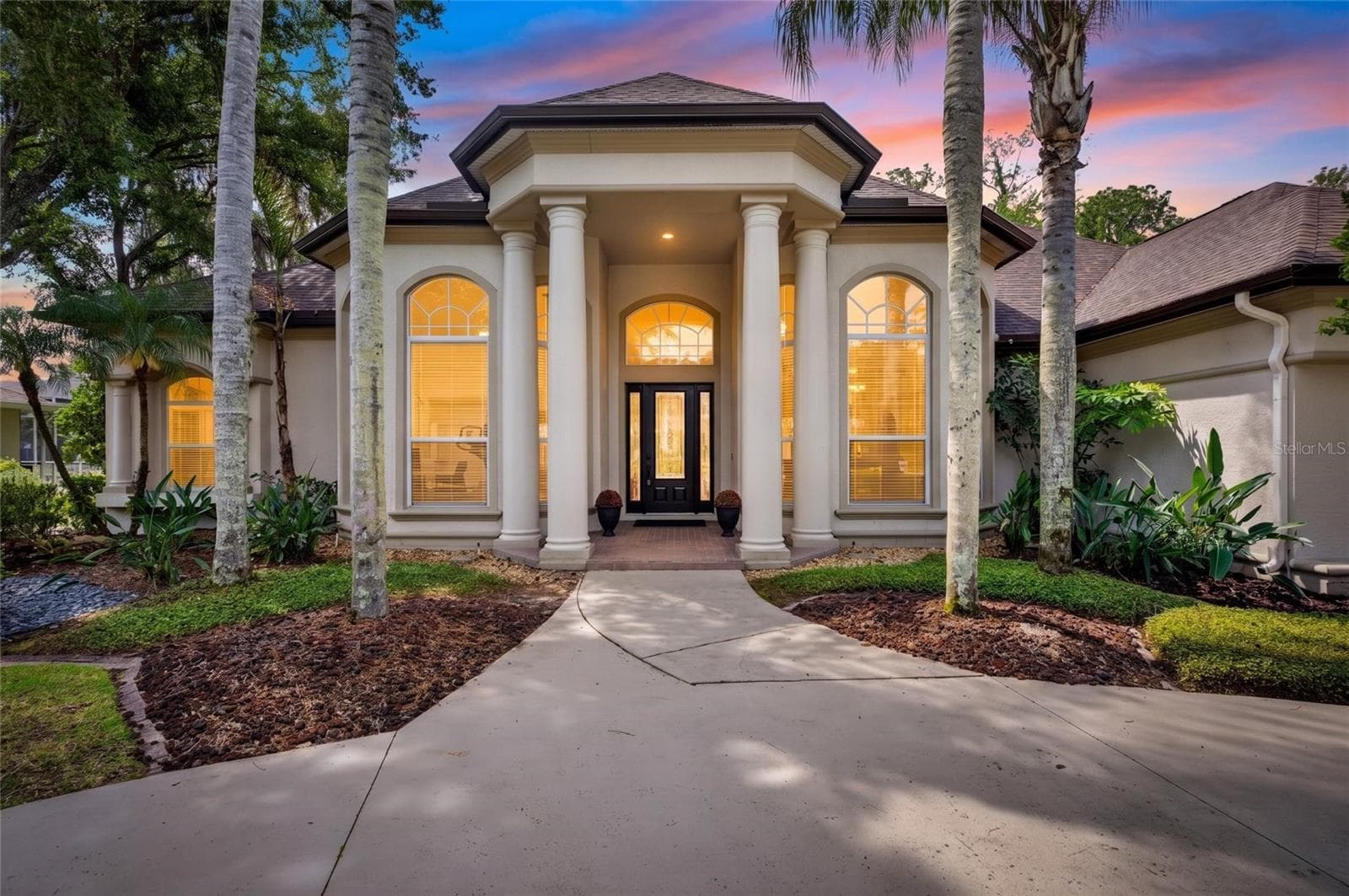 6353 W MACLAURIN DR