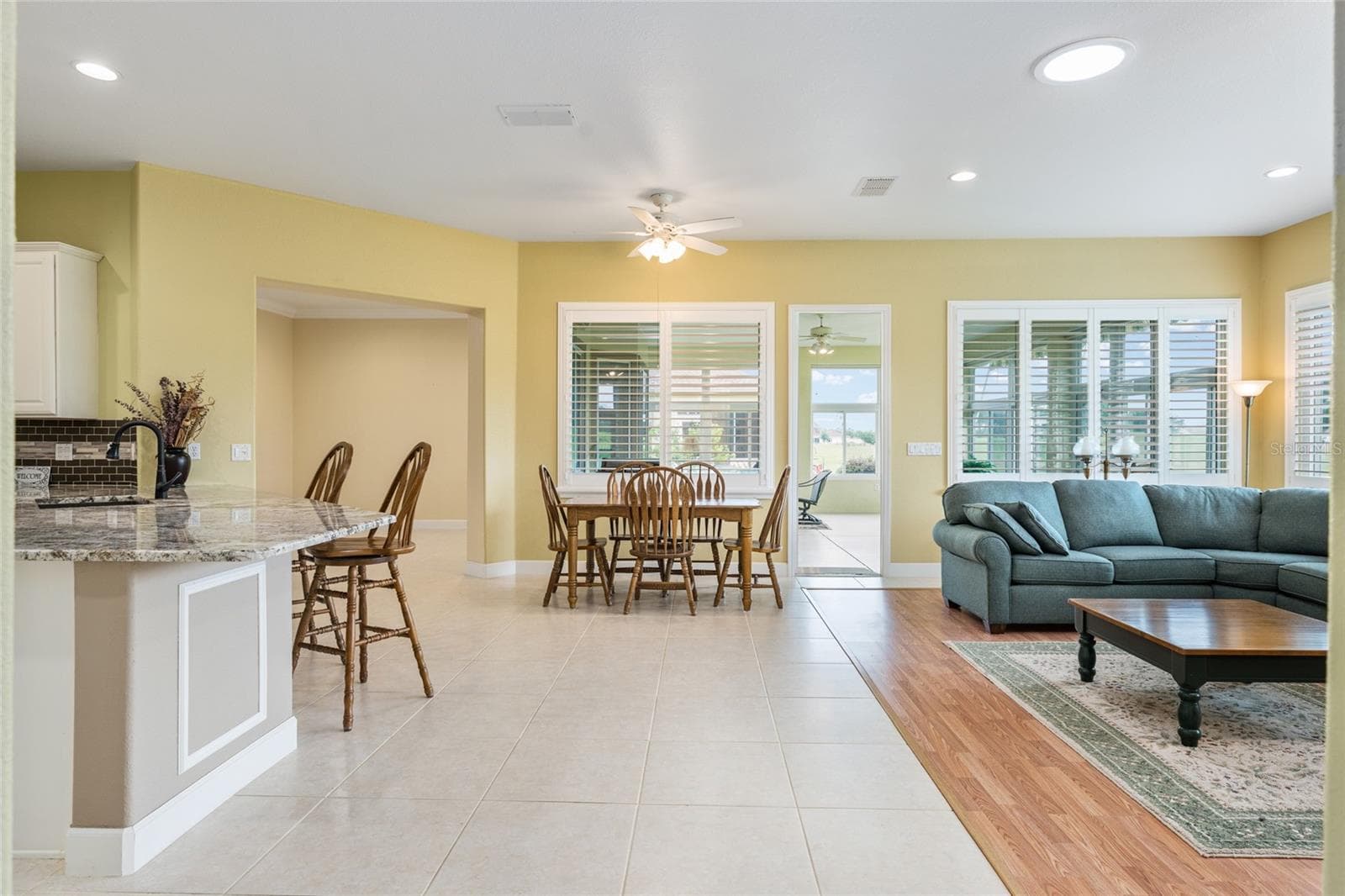breakfast & family staged - 13500 SE 97TH TERRACE RD, SUMMERFIELD