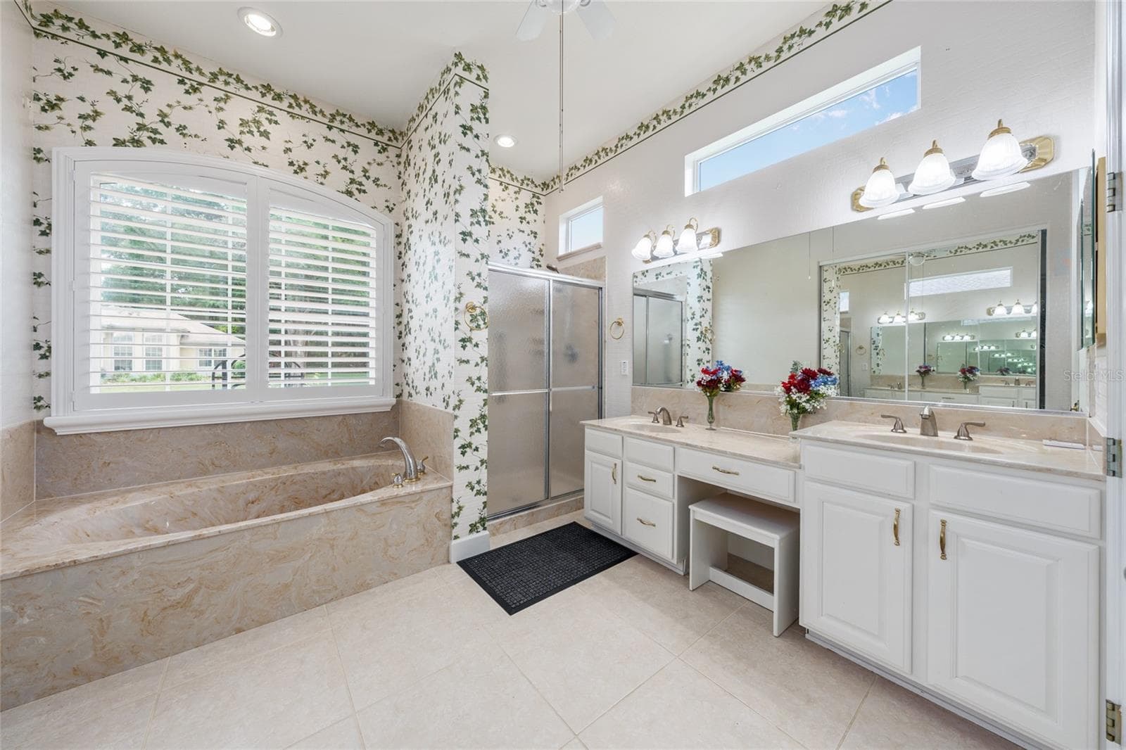 primary bathroom - 13500 SE 97TH TERRACE RD, SUMMERFIELD