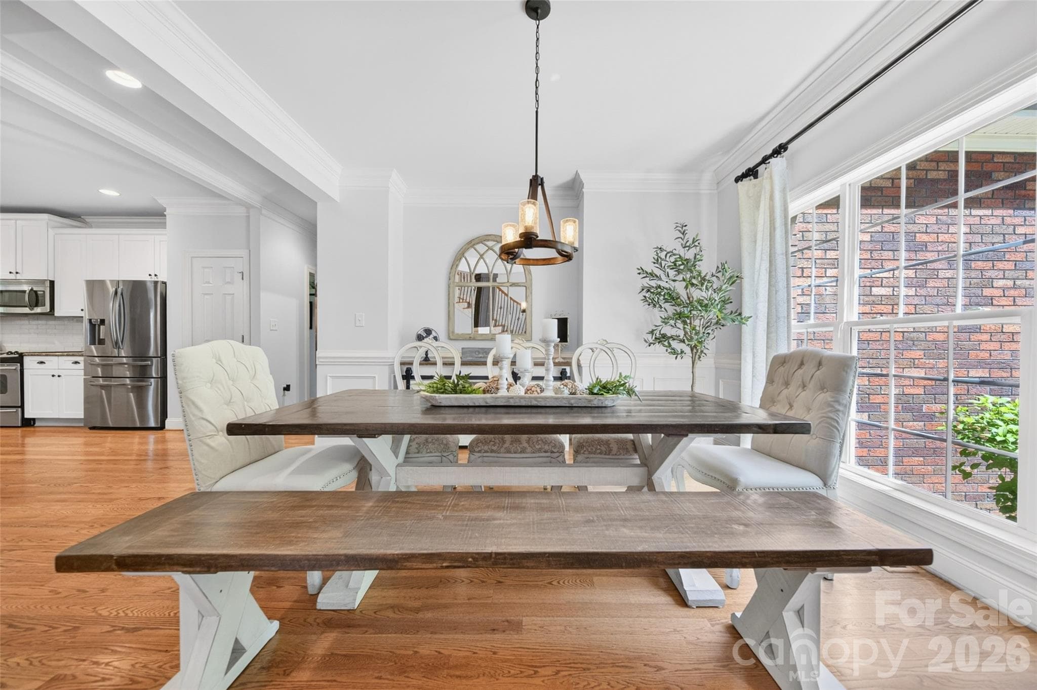Dining Area - Monroe