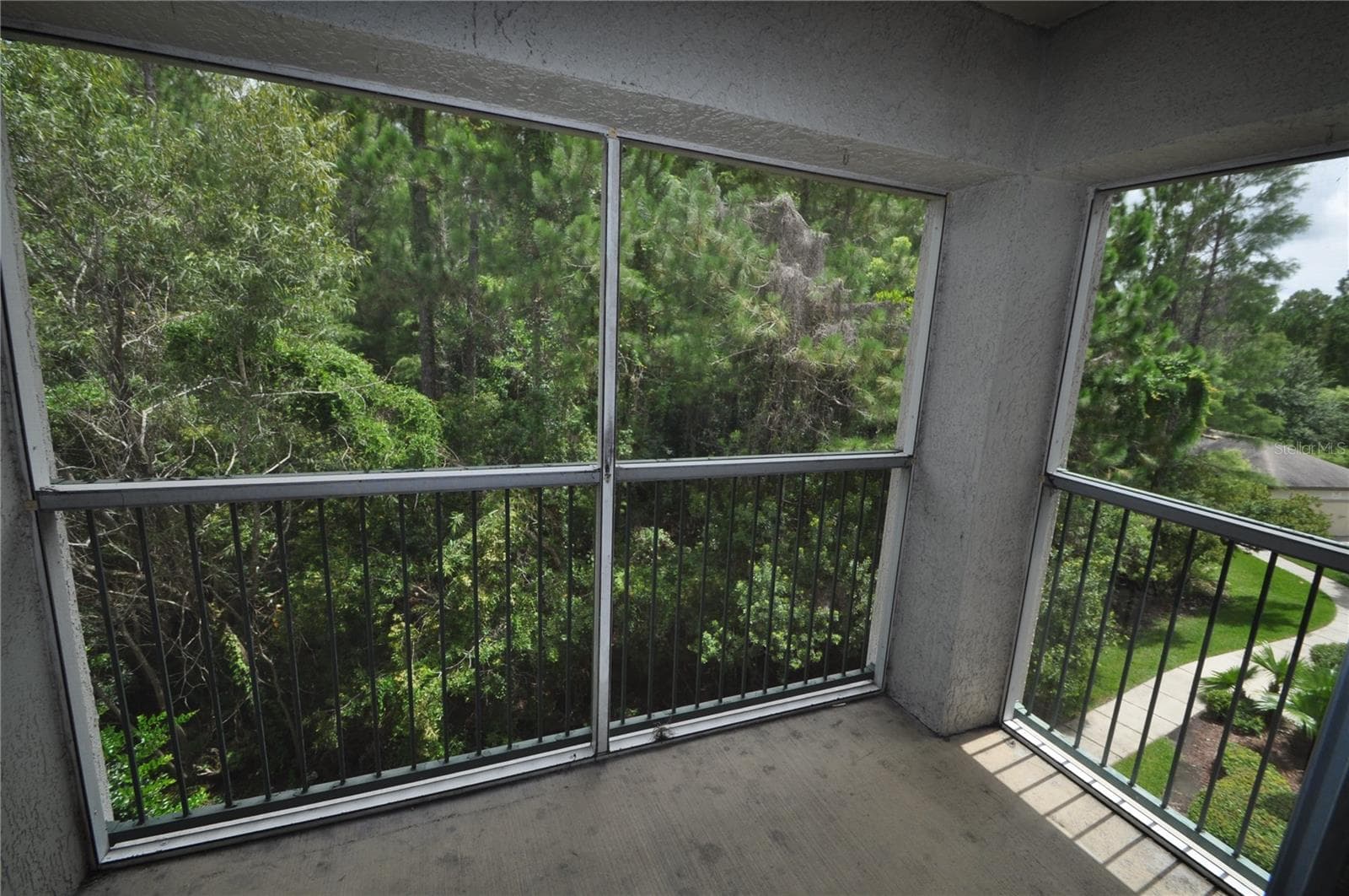 Condominium at 738 CREST PINES DR #734, ORLANDO, photo 4 of 9