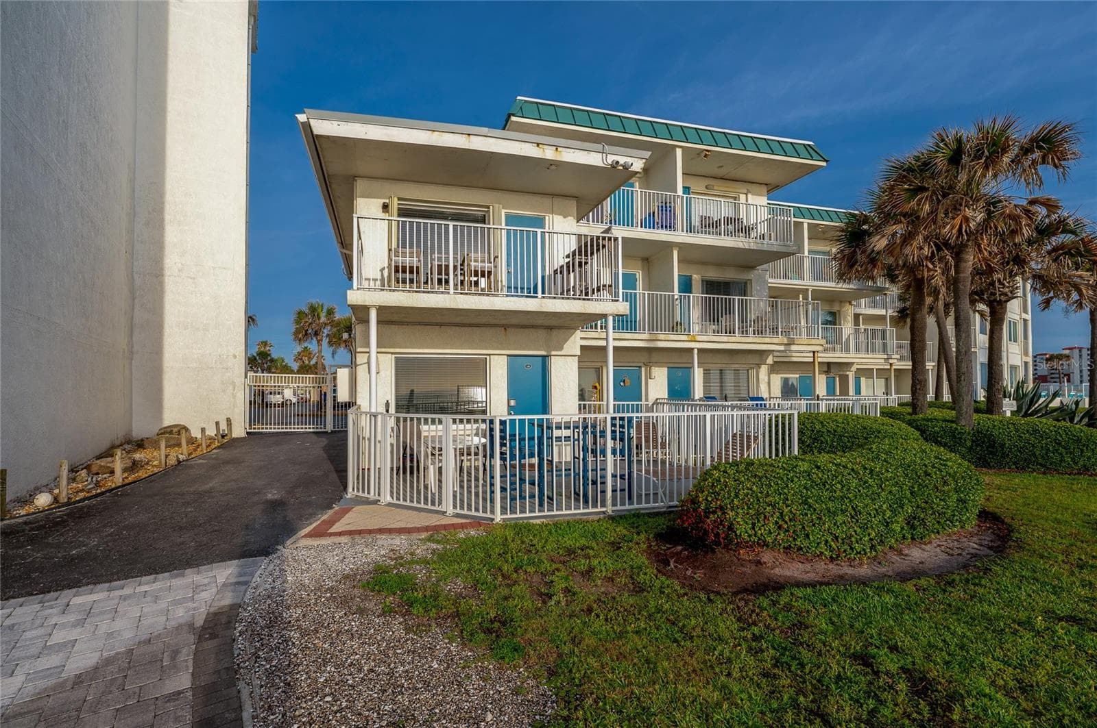 Prime ground-floor unit location nestled within a charming oceanfront complex. This unit offers the ultimate convenience with "walk-out" access to the pool, beach, and parking. - 935 S ATLANTIC AVE #165, DAYTONA BEACH