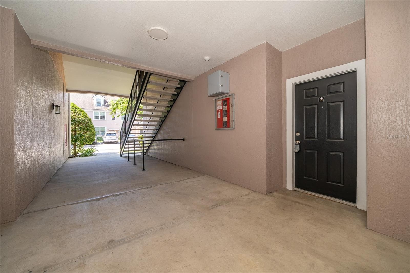 Condominium at 6663 QUEENS BOROUGH AVE #101, ORLANDO, photo 3 of 22