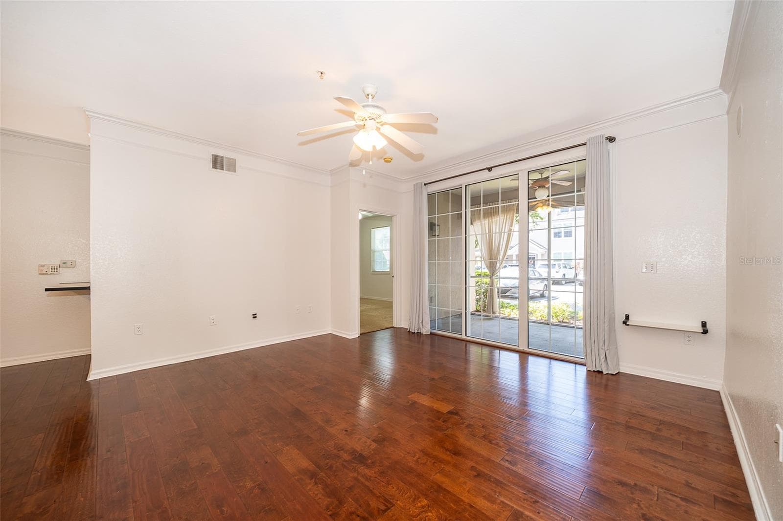 Condominium at 6663 QUEENS BOROUGH AVE #101, ORLANDO, photo 4 of 22