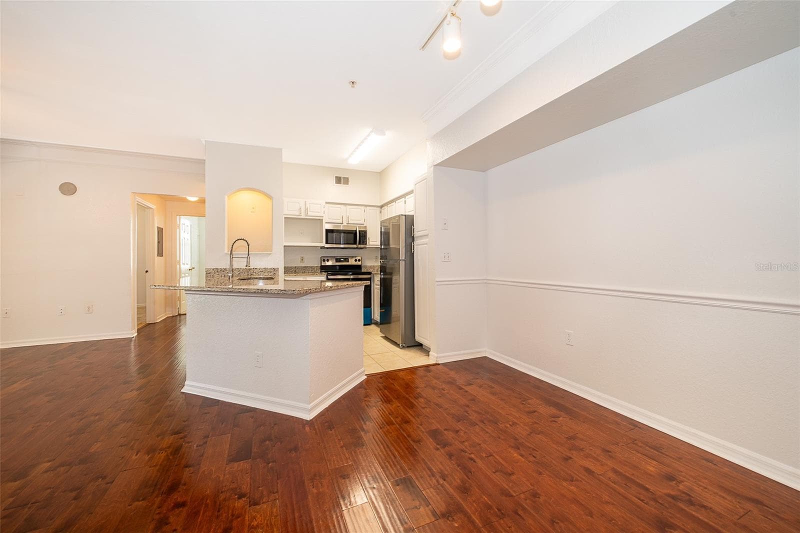 Condominium at 6663 QUEENS BOROUGH AVE #101, ORLANDO, photo 6 of 22