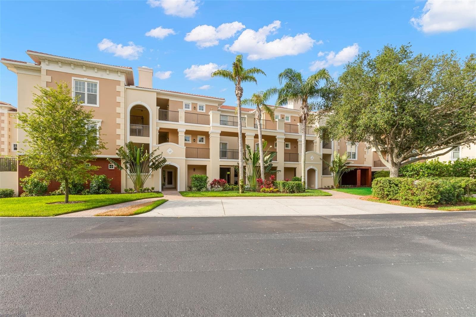 Condominium at 6 ACADEMY WAY S #221, ST PETERSBURG, photo 10 of 64