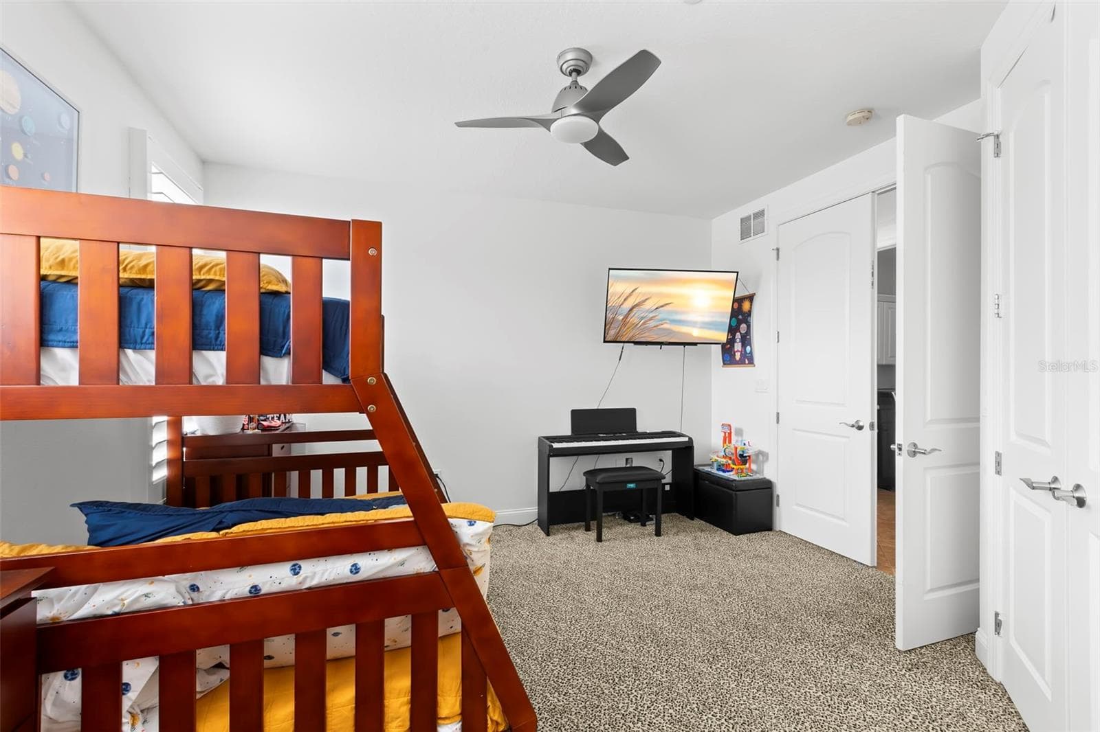 Condominium at 6 ACADEMY WAY S #221, ST PETERSBURG, photo 38 of 64