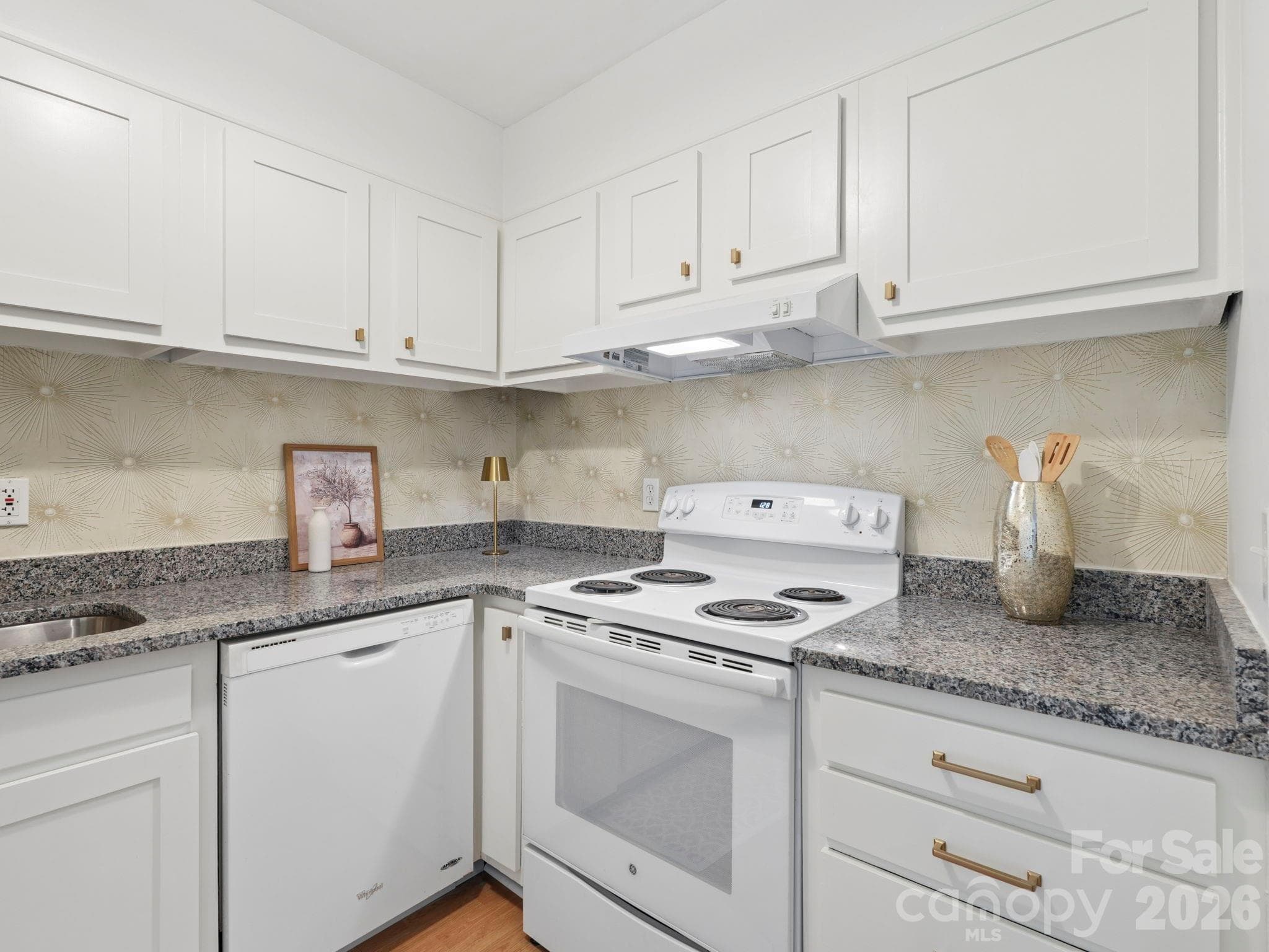 Condominium at 2628 Park Road, Charlotte, photo 9 of 27
