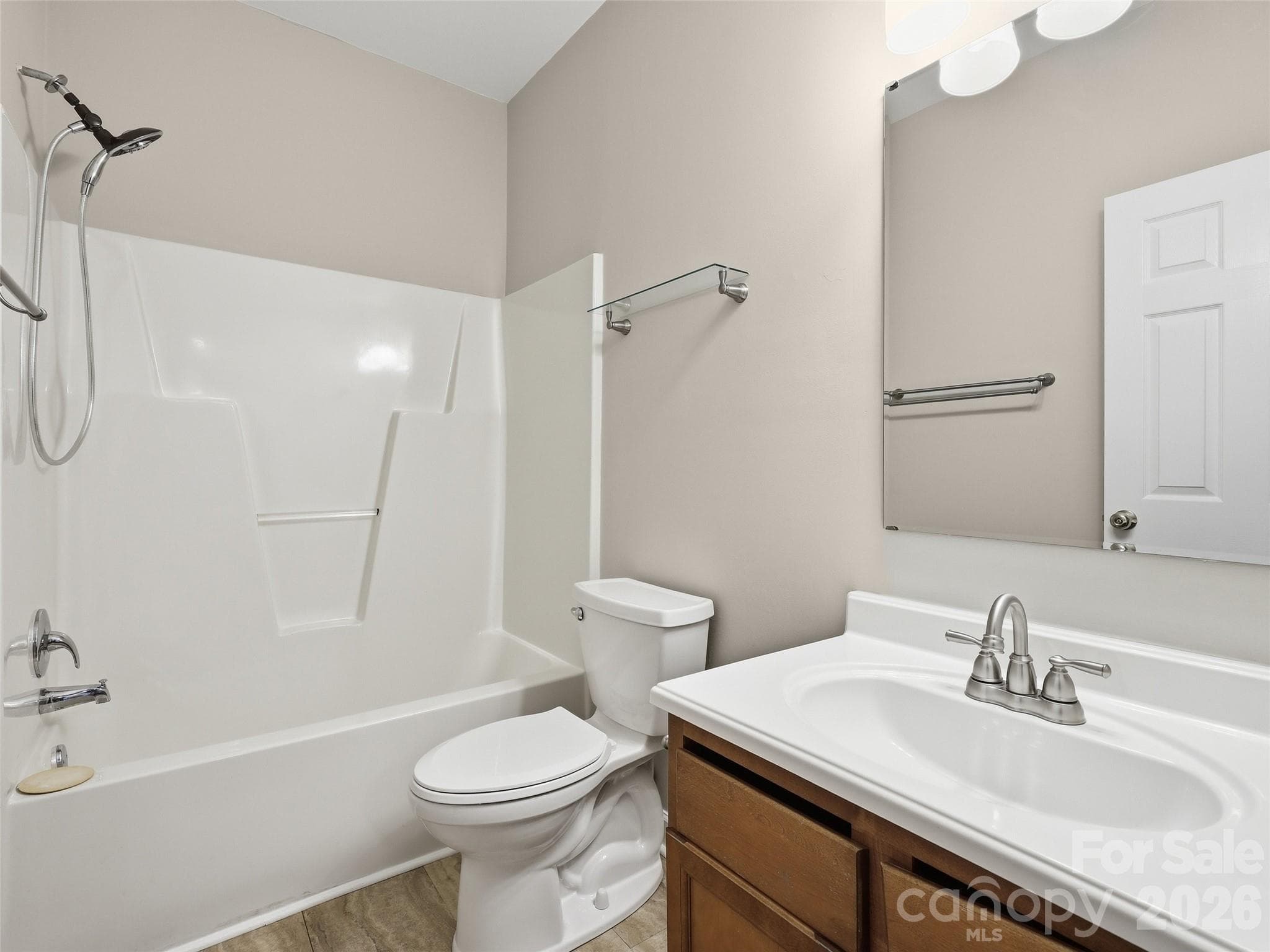 Single Family Residence at 209 Beechnut Drive, Hendersonville, photo 27 of 48