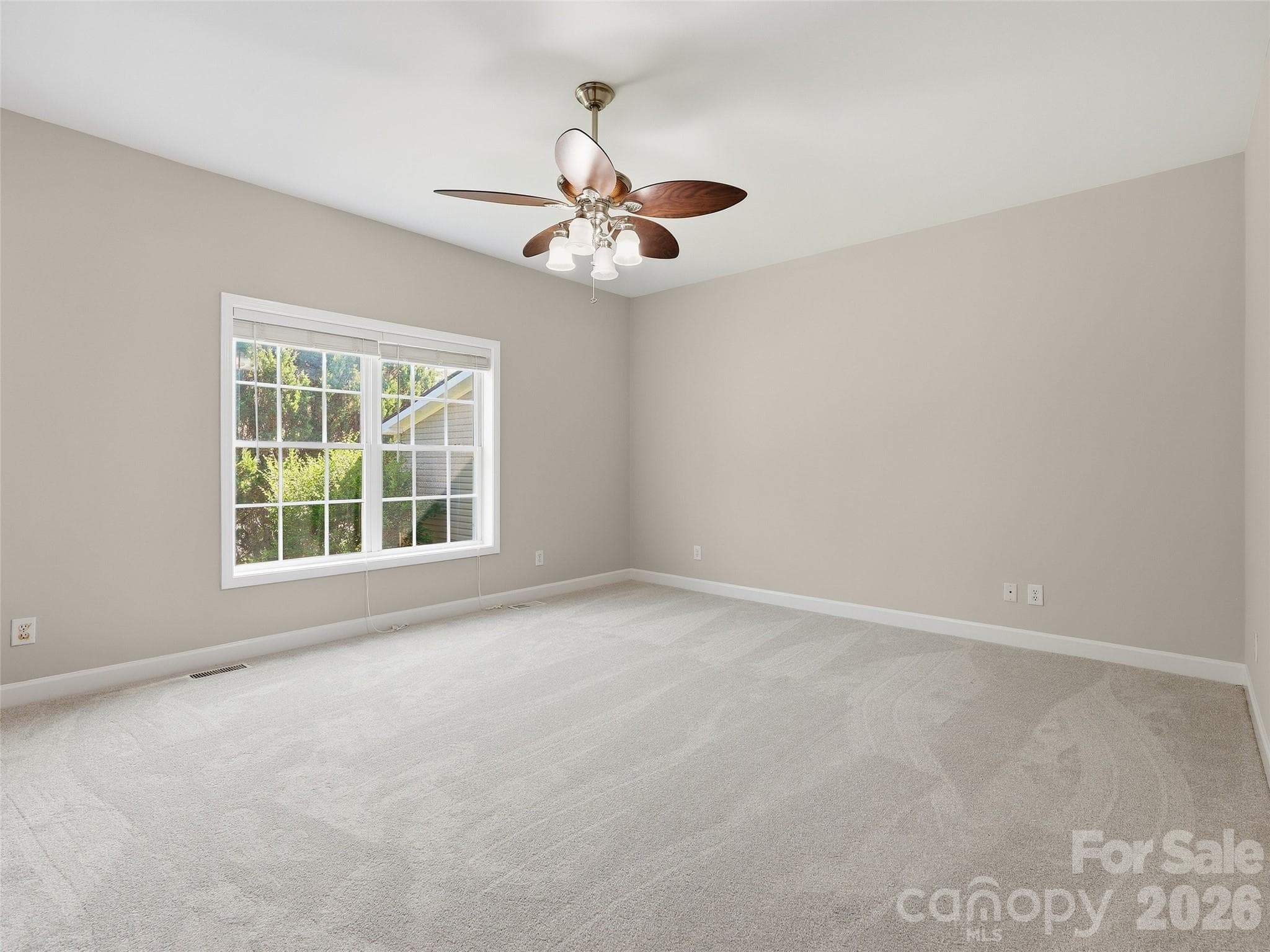 Single Family Residence at 209 Beechnut Drive, Hendersonville, photo 28 of 48
