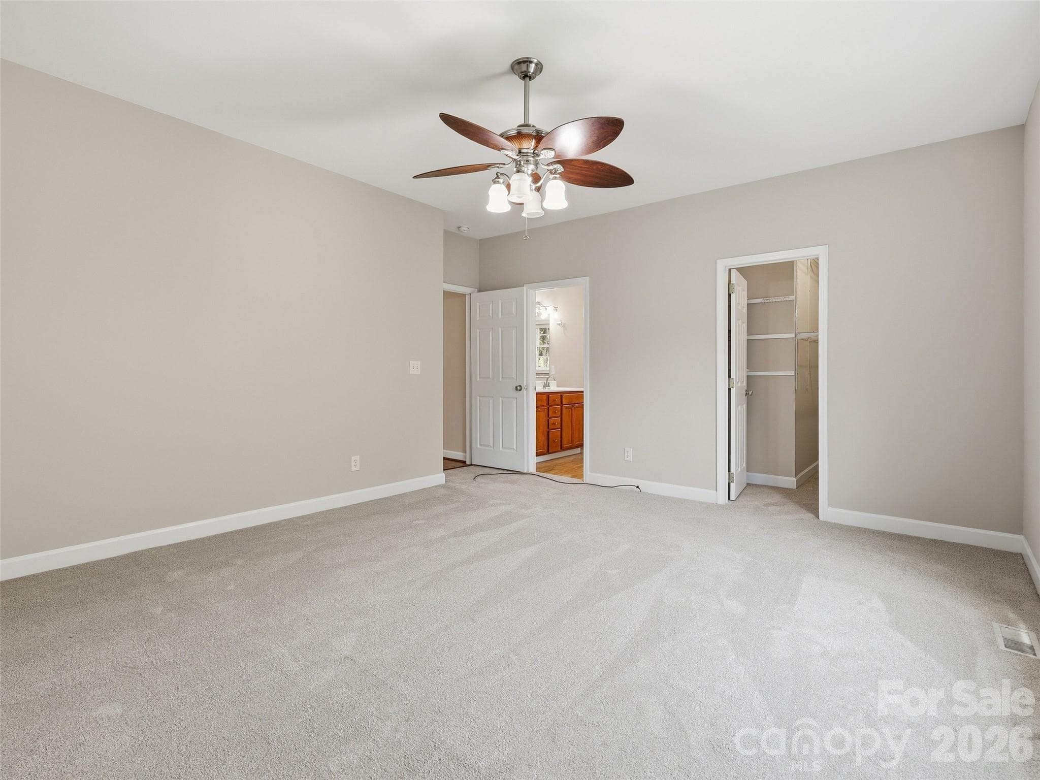 Single Family Residence at 209 Beechnut Drive, Hendersonville, photo 29 of 48