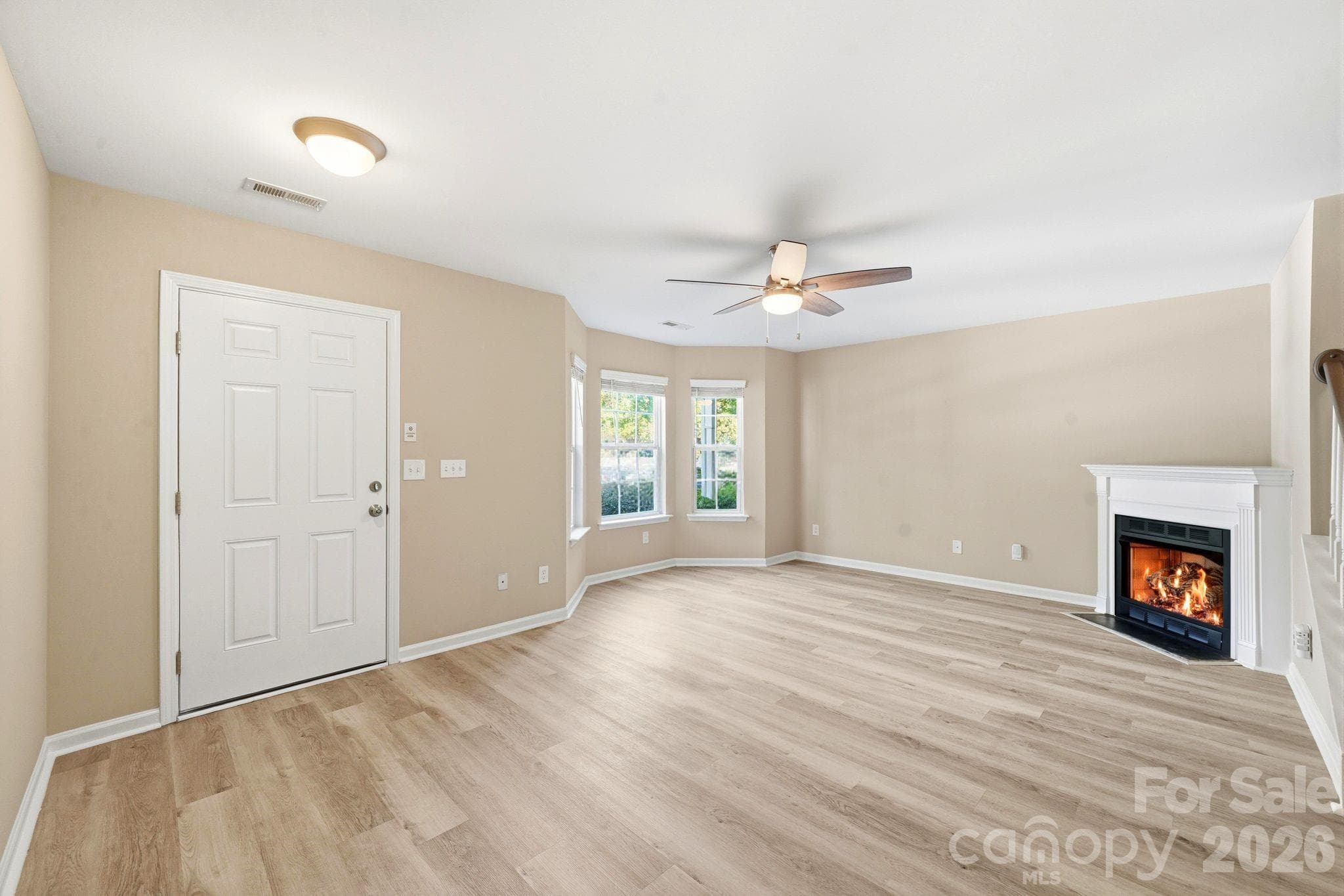Townhouse at 687 Rock Lake Glen, Fort Mill, photo 13 of 37