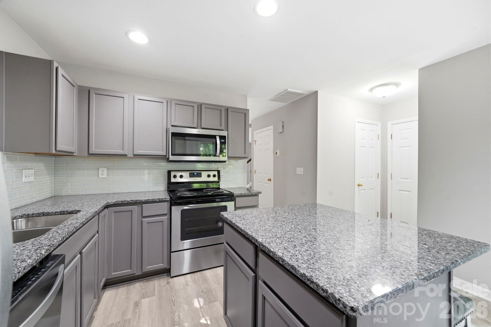 Townhouse at 687 Rock Lake Glen, Fort Mill, photo 11 of 37