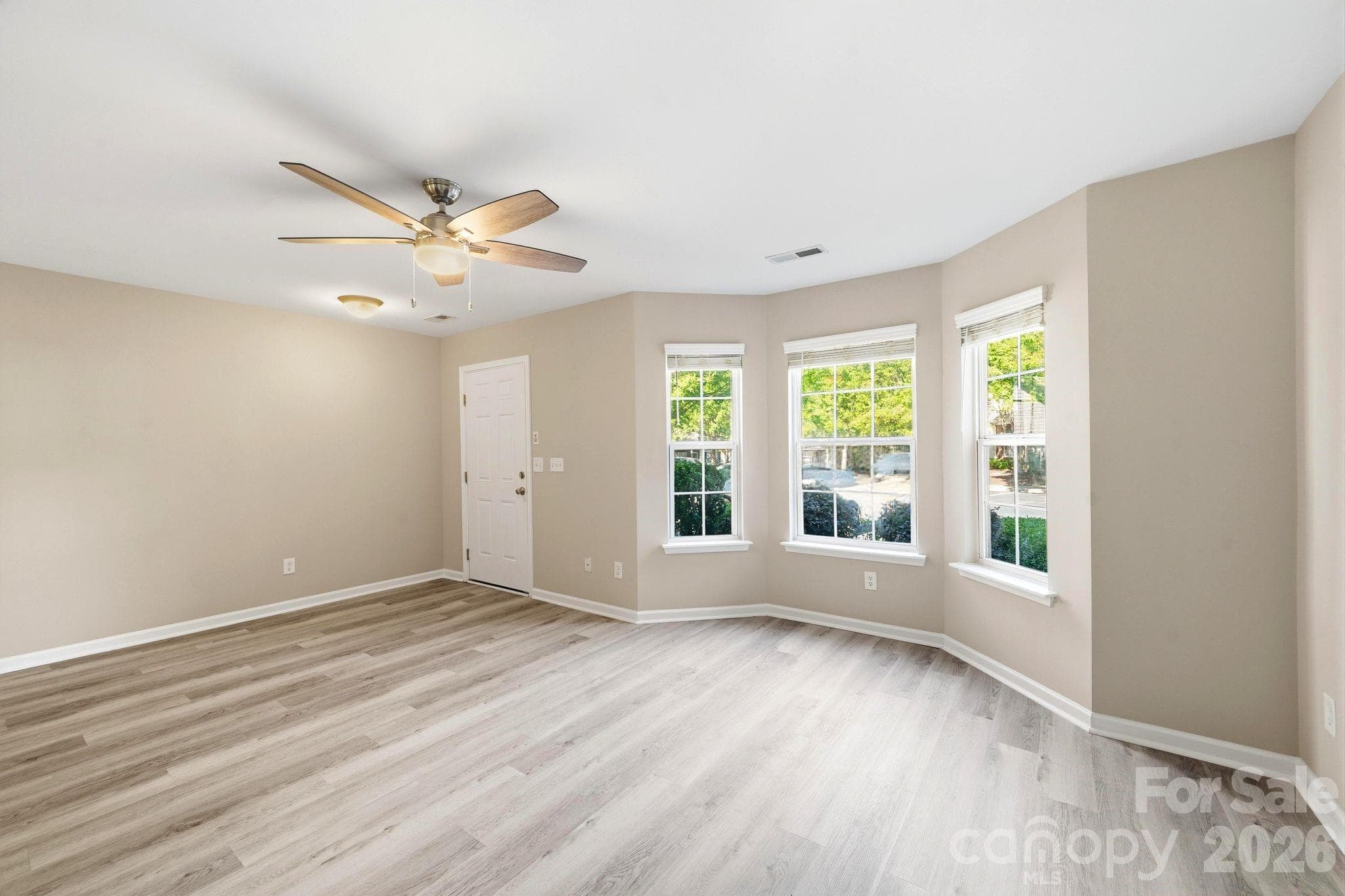 Townhouse at 687 Rock Lake Glen, Fort Mill, photo 14 of 37