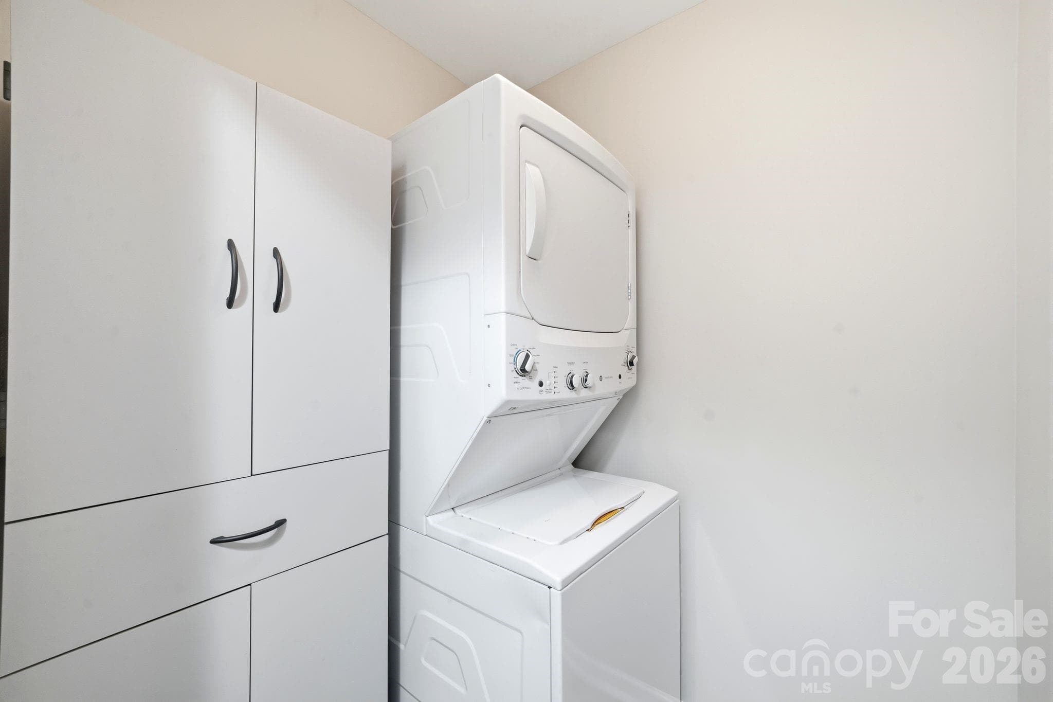 Laundry room on main level - 687 Rock Lake Glen, Fort Mill