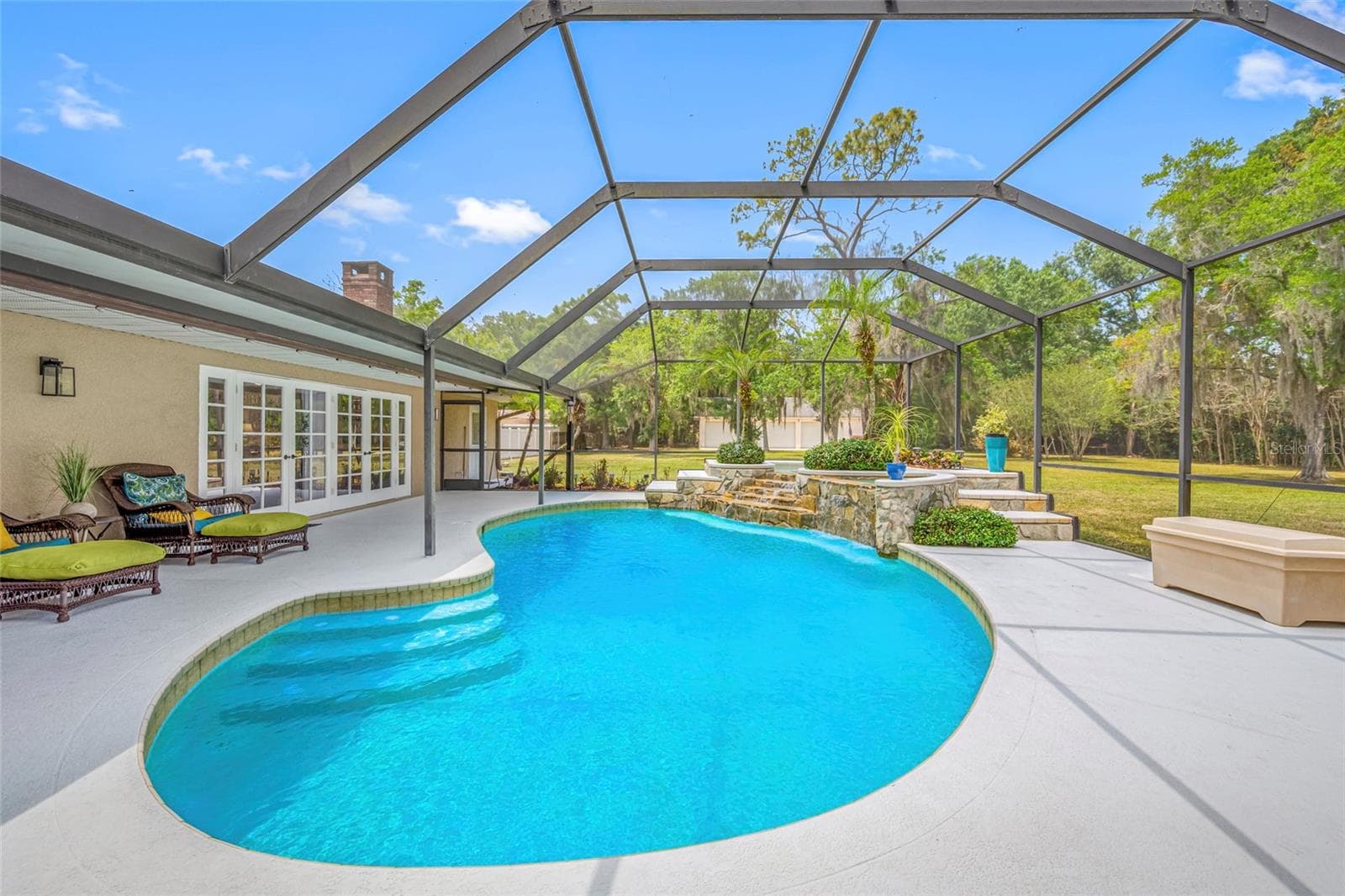 Single Family Residence at 15314 LAKE MAGDALENE BLVD, TAMPA, photo 4 of 88