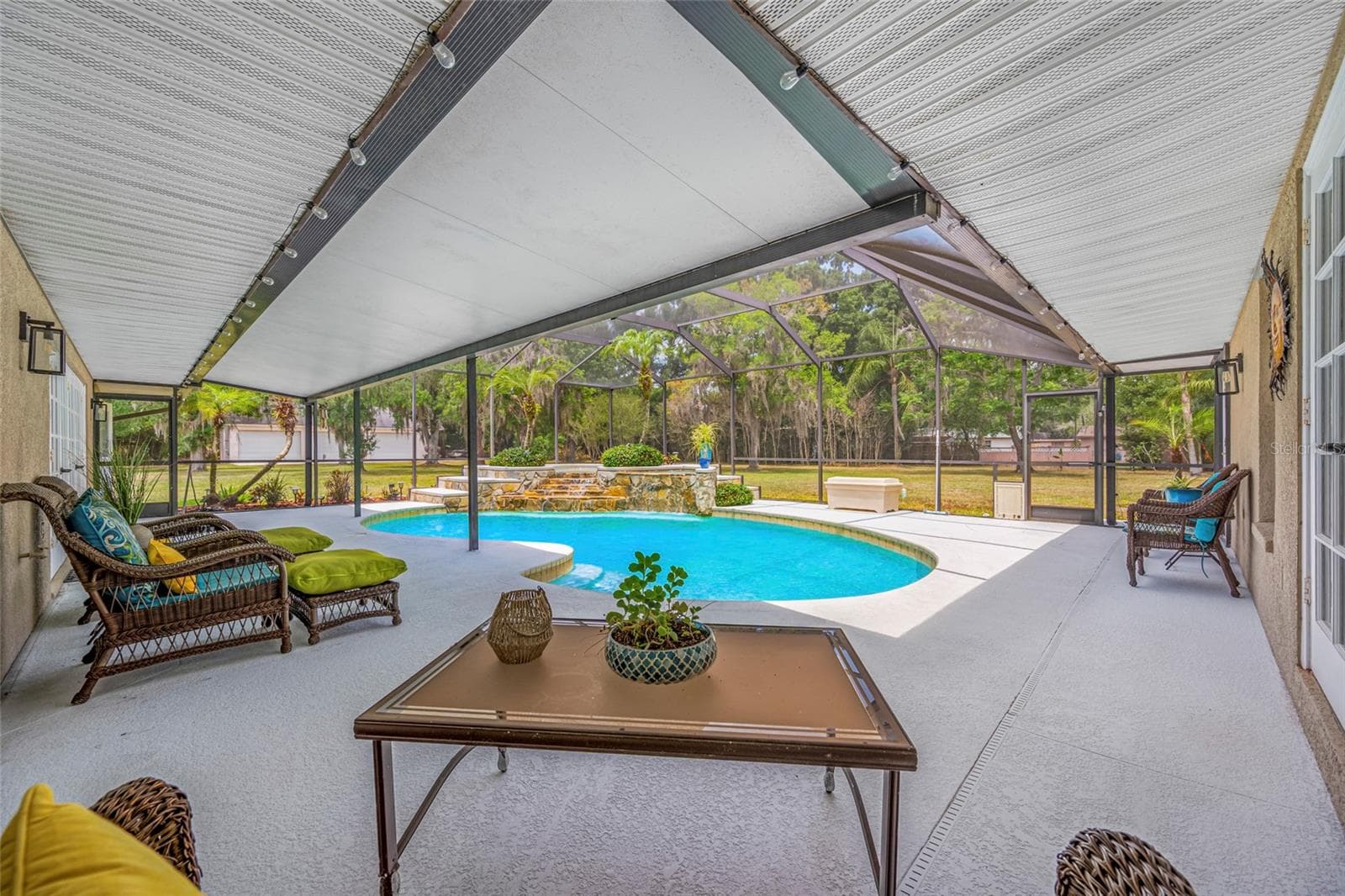 Single Family Residence at 15314 LAKE MAGDALENE BLVD, TAMPA, photo 74 of 88