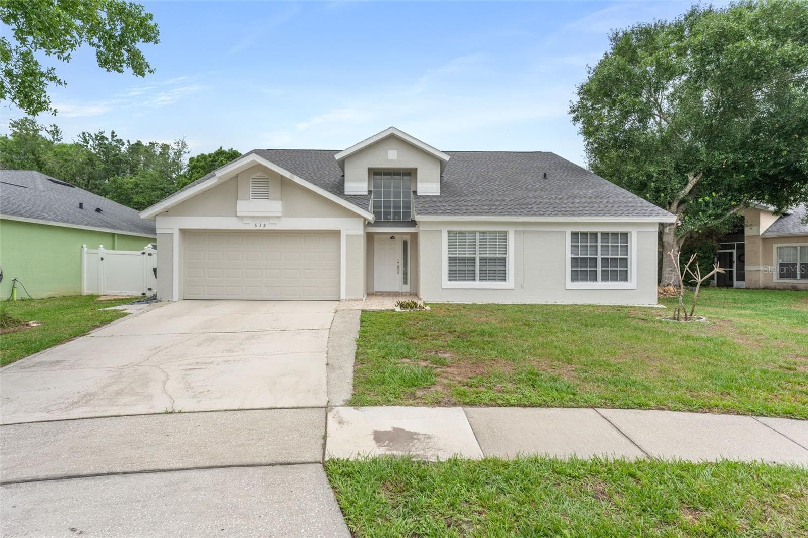 632 HERONS NEST CT
