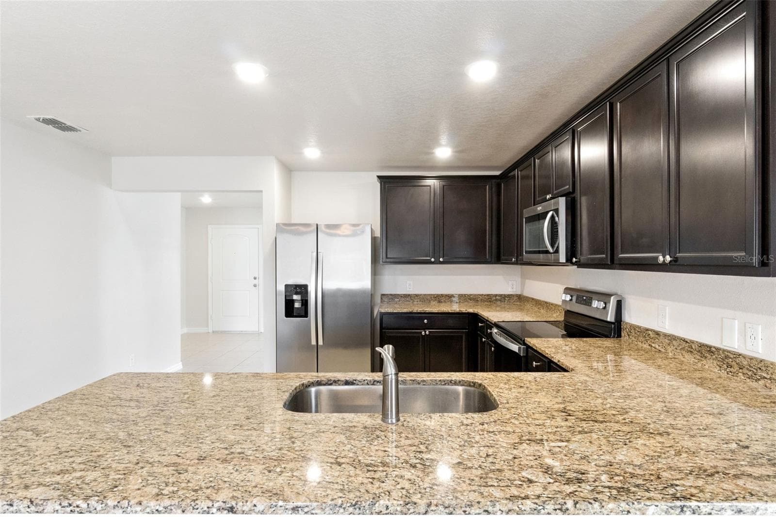 Single Family Residence at 1729 CANAAN LOOP, DUNDEE, photo 9 of 33